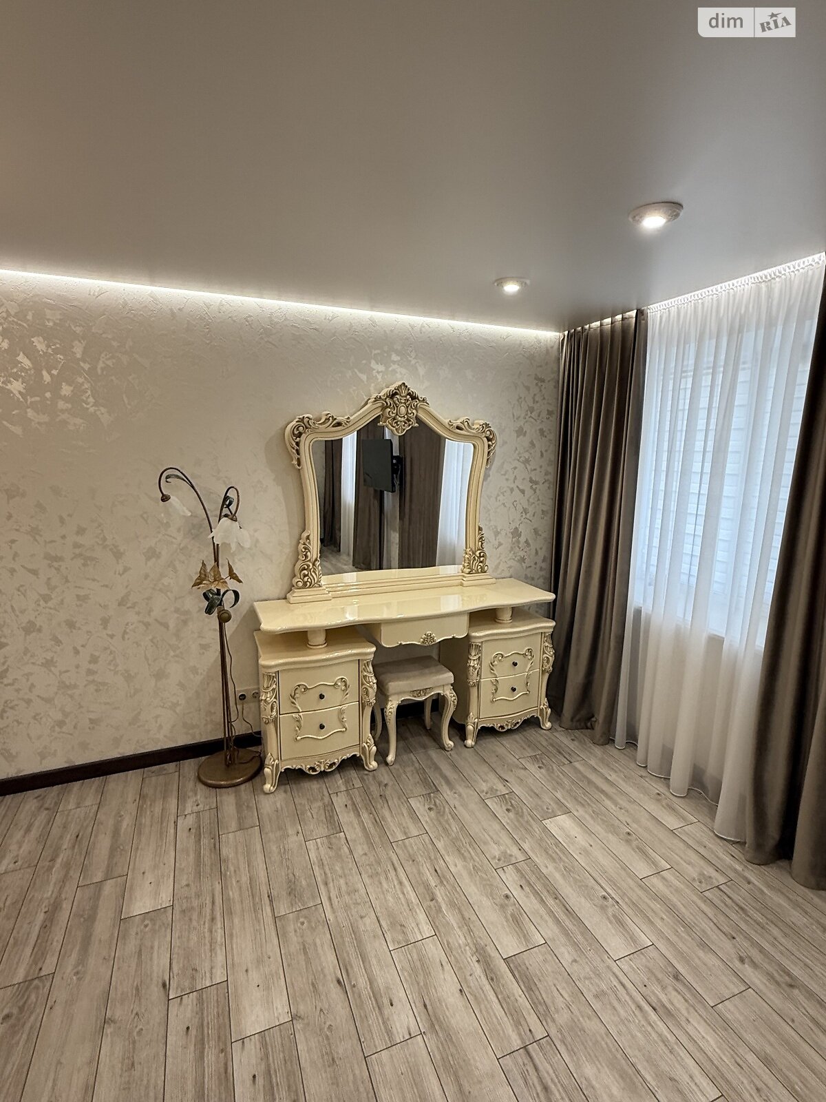 Продажа трехкомнатной квартиры в Запорожье, на ул. Александра Говорухи 26А, район Коммунарский фото 1 Продажа трехкомнатной квартиры в Запорожье, на ул. Александра Говорухи 26А, район Коммунарский фото 1