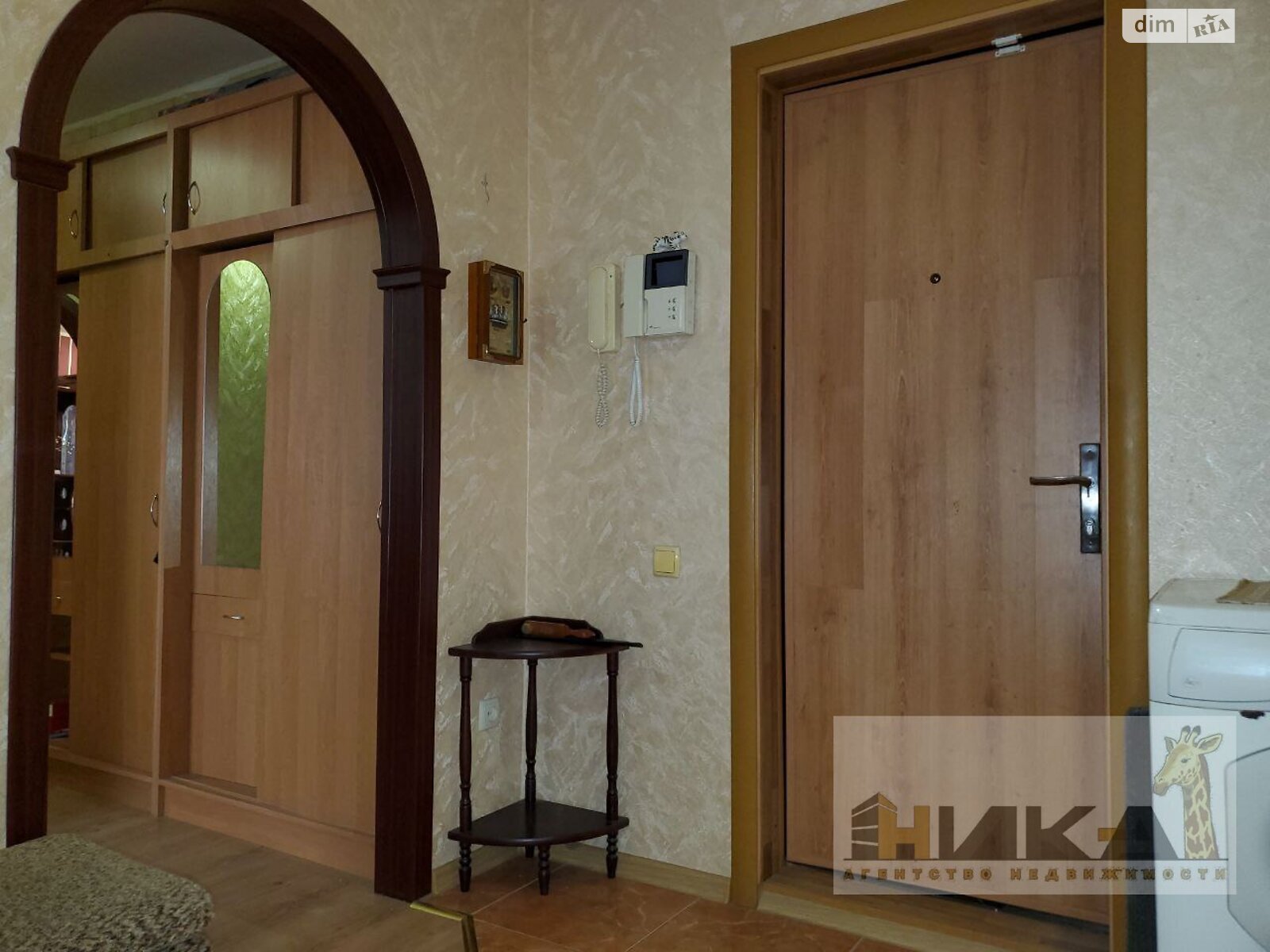 Продаж трикімнатної квартири в Запоріжжі, на вул. Автозаводська, район Комунарський фото 1 Продаж трикімнатної квартири в Запоріжжі, на вул. Автозаводська, район Комунарський фото 1