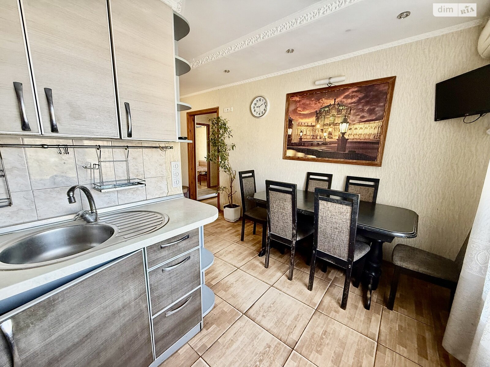 Продажа трехкомнатной квартиры в Запорожье, на ул. Автозаводская, район Коммунарский фото 1 Продажа трехкомнатной квартиры в Запорожье, на ул. Автозаводская, район Коммунарский фото 1