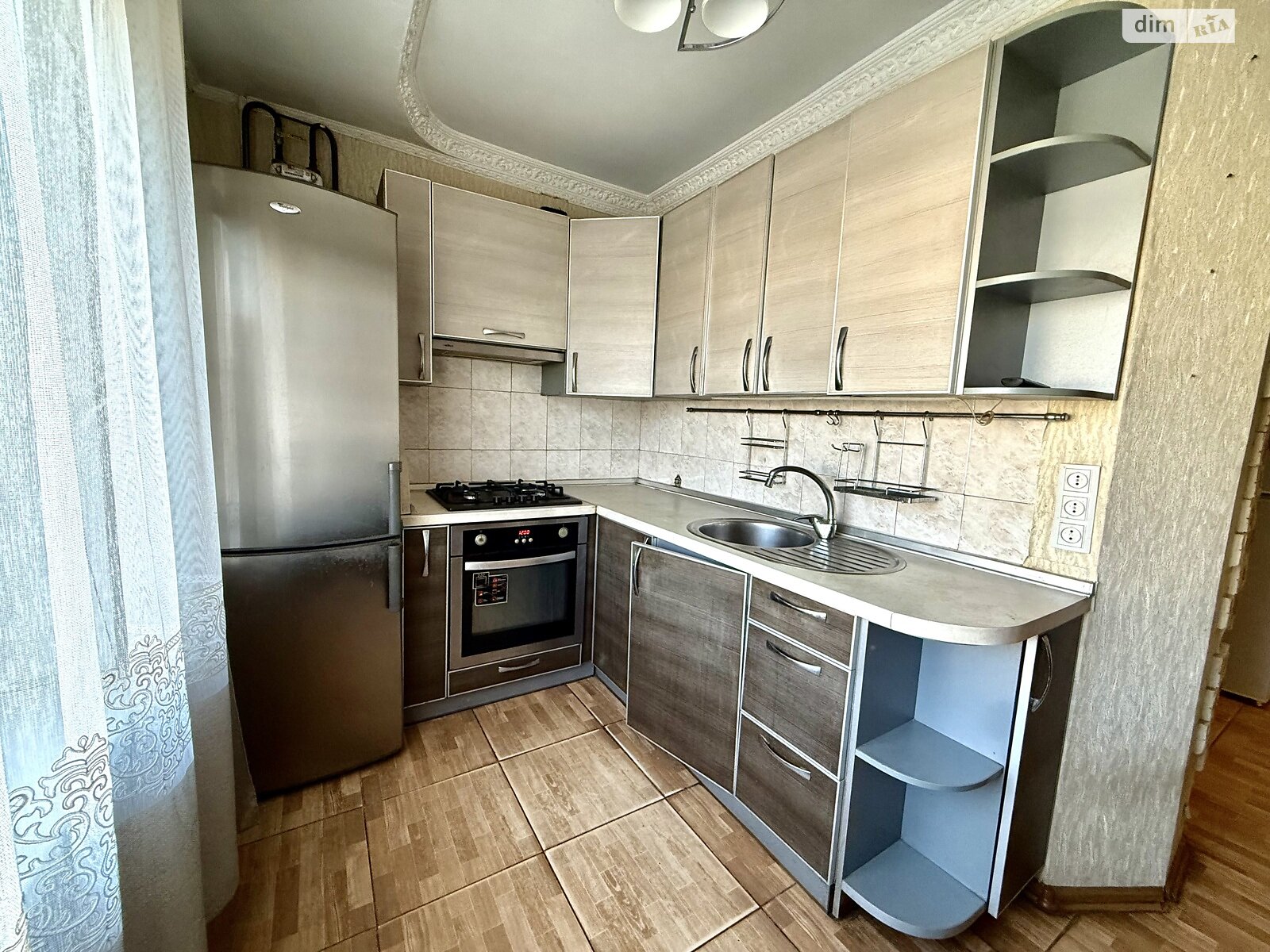 Продажа трехкомнатной квартиры в Запорожье, на ул. Автозаводская, район Коммунарский фото 1 Продажа трехкомнатной квартиры в Запорожье, на ул. Автозаводская, район Коммунарский фото 1