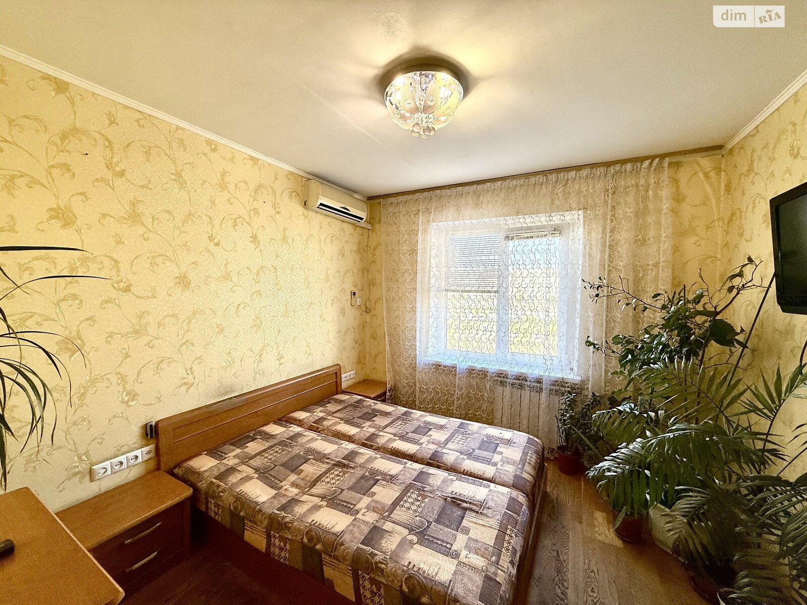 Продажа трехкомнатной квартиры в Запорожье, на ул. Автозаводская, район Коммунарский фото 1 Продажа трехкомнатной квартиры в Запорожье, на ул. Автозаводская, район Коммунарский фото 1