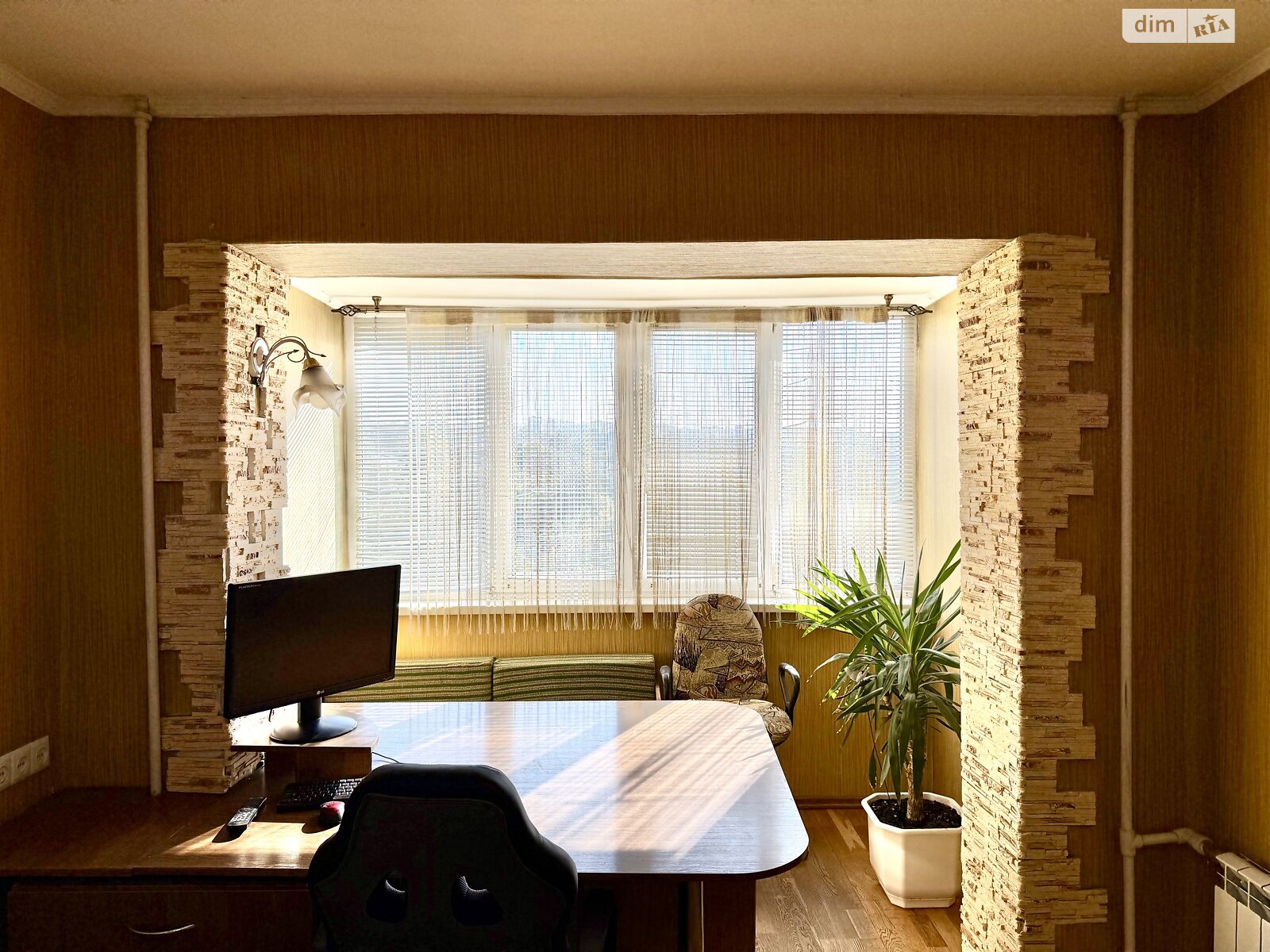 Продажа трехкомнатной квартиры в Запорожье, на ул. Автозаводская, район Коммунарский фото 1 Продажа трехкомнатной квартиры в Запорожье, на ул. Автозаводская, район Коммунарский фото 1