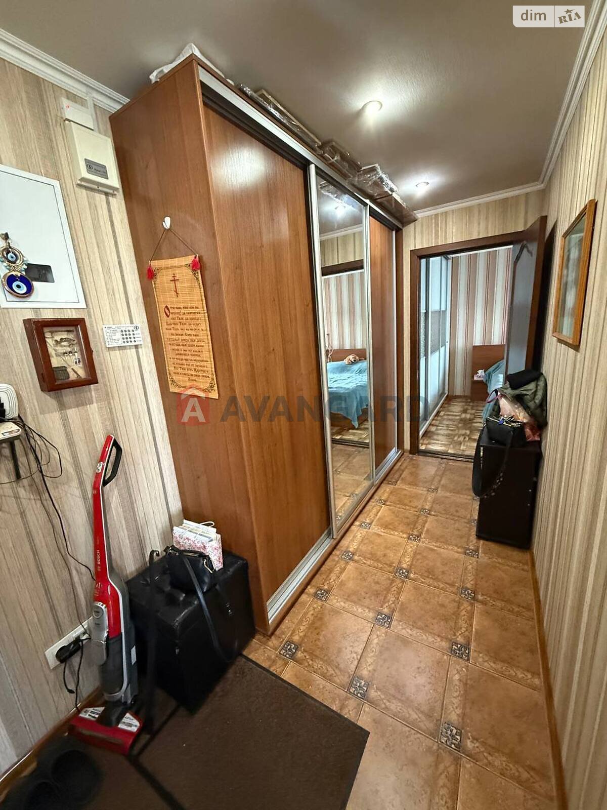 Продажа двухкомнатной квартиры в Запорожье, на ул. Чумаченко 40, район Коммунарский фото 1 Продажа двухкомнатной квартиры в Запорожье, на ул. Чумаченко 40, район Коммунарский фото 1