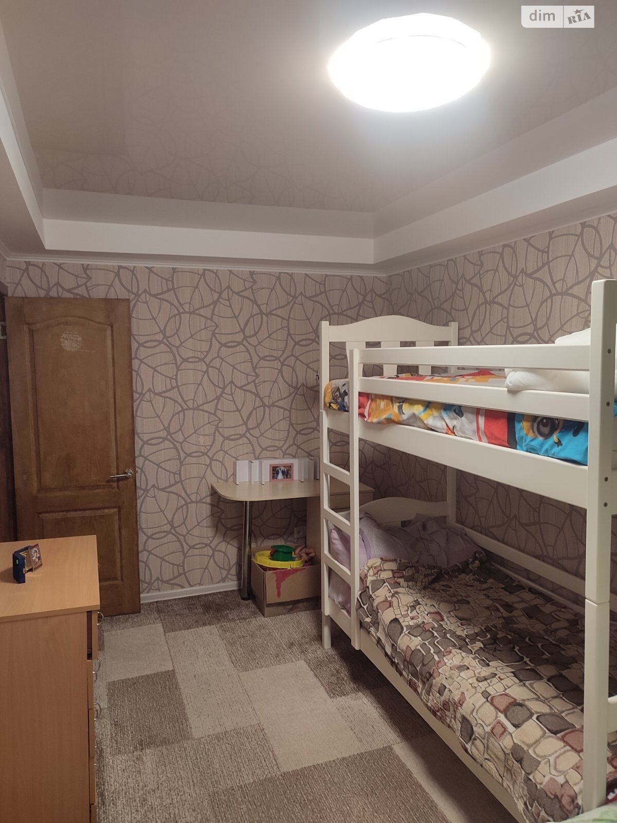 Продажа трехкомнатной квартиры в Запорожье, на ул. Чумаченко 3, район Коммунарский фото 1 Продажа трехкомнатной квартиры в Запорожье, на ул. Чумаченко 3, район Коммунарский фото 1