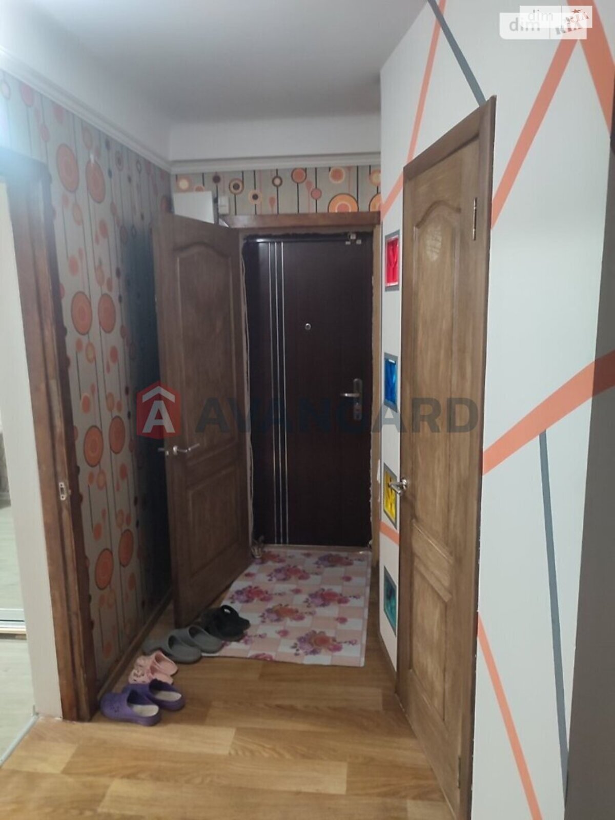 Продажа трехкомнатной квартиры в Запорожье, на ул. Чумаченко, район Коммунарский фото 1 Продажа трехкомнатной квартиры в Запорожье, на ул. Чумаченко, район Коммунарский фото 1