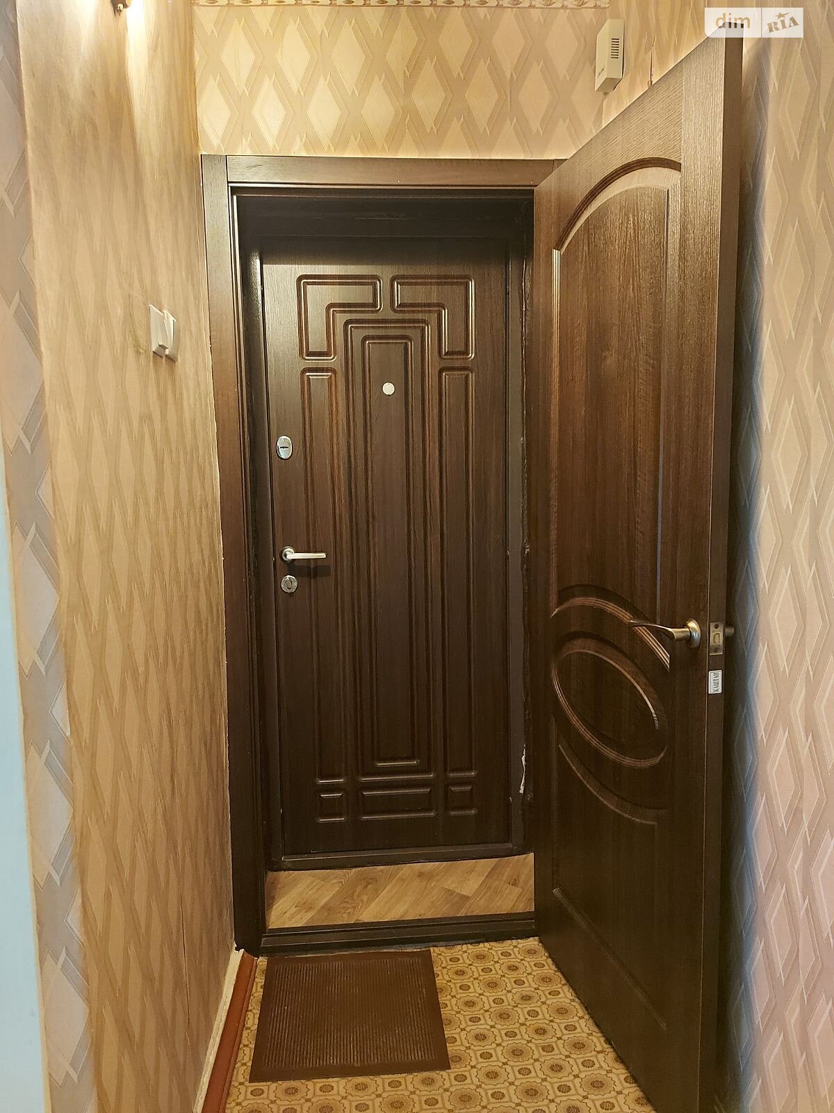 Продажа двухкомнатной квартиры в Запорожье, на ул. Чумаченко, район Коммунарский фото 1 Продажа двухкомнатной квартиры в Запорожье, на ул. Чумаченко, район Коммунарский фото 1