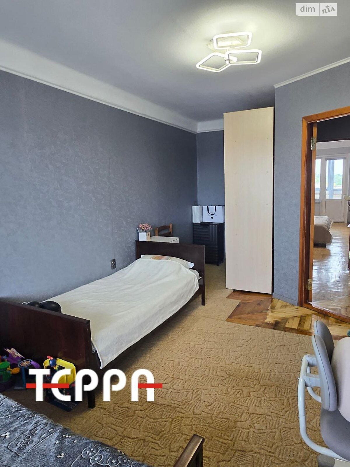 Продажа трехкомнатной квартиры в Запорожье, на ул. Чумаченко, район Коммунарский фото 1