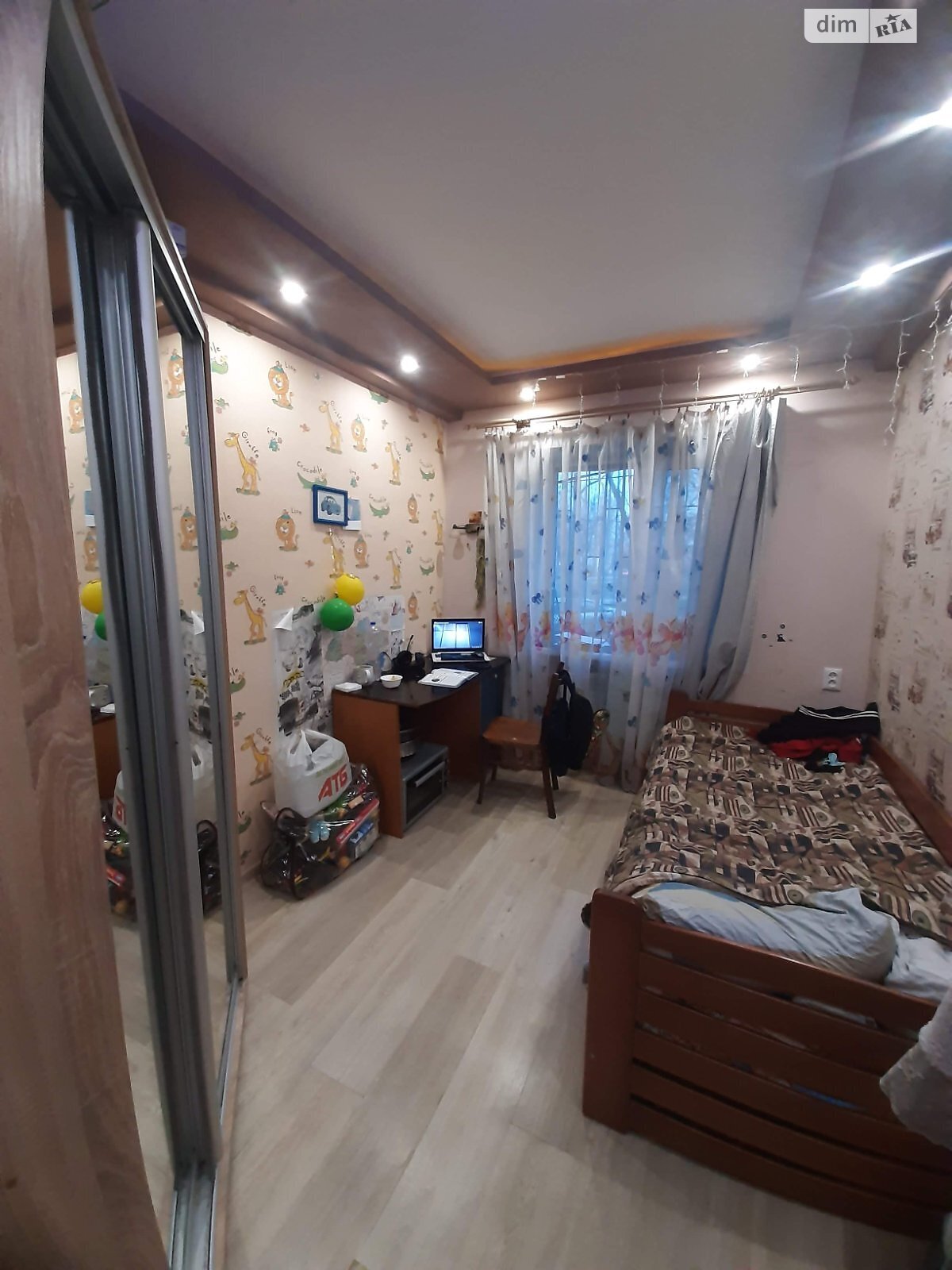 Продаж трикімнатної квартири в Запоріжжі, на вул. Космічна 106А, район Комунарський фото 1 Продаж трикімнатної квартири в Запоріжжі, на вул. Космічна 106А, район Комунарський фото 1
