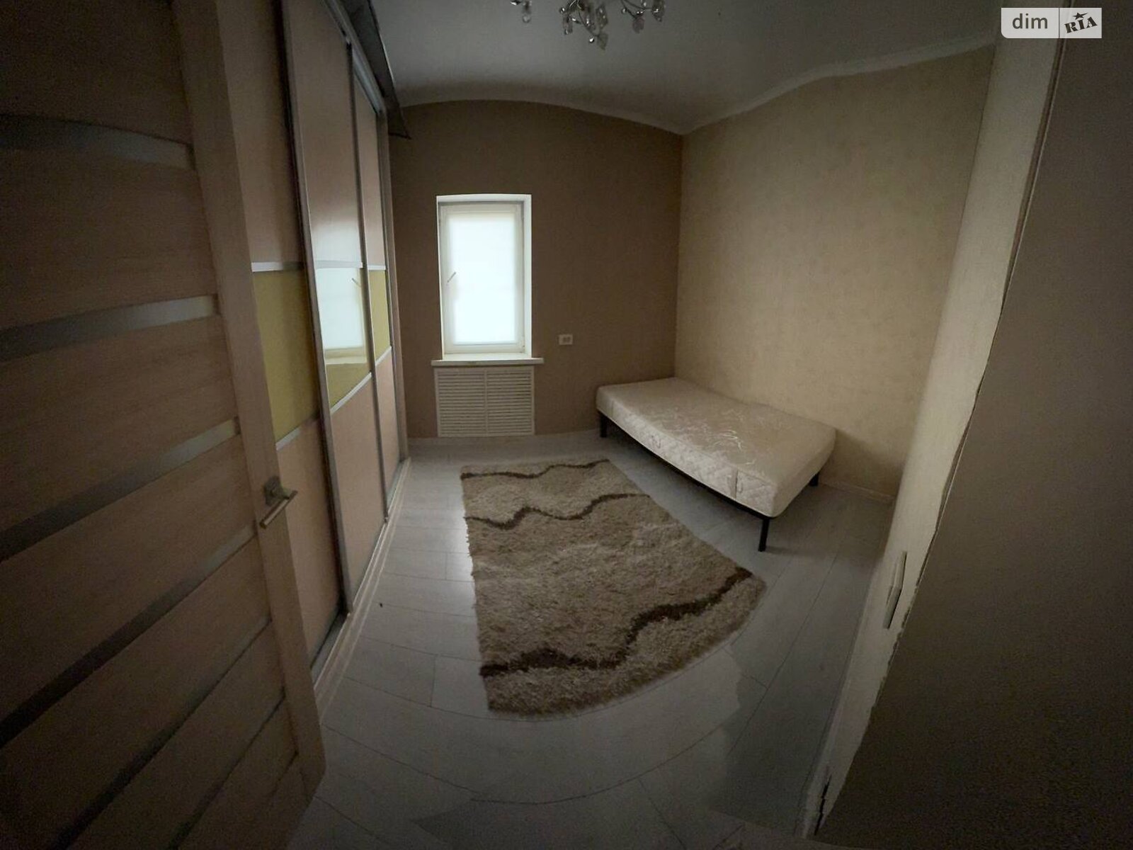Продаж чотирикімнатної квартири в Запоріжжі, на вул. Космічна 8В, кв. 1, район Комунарський фото 1 Продаж чотирикімнатної квартири в Запоріжжі, на вул. Космічна 8В, кв. 1, район Комунарський фото 1