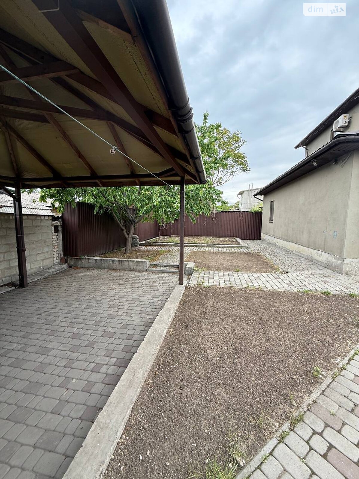 Продаж чотирикімнатної квартири в Запоріжжі, на вул. Космічна 8В, кв. 1, район Комунарський фото 1 Продаж чотирикімнатної квартири в Запоріжжі, на вул. Космічна 8В, кв. 1, район Комунарський фото 1