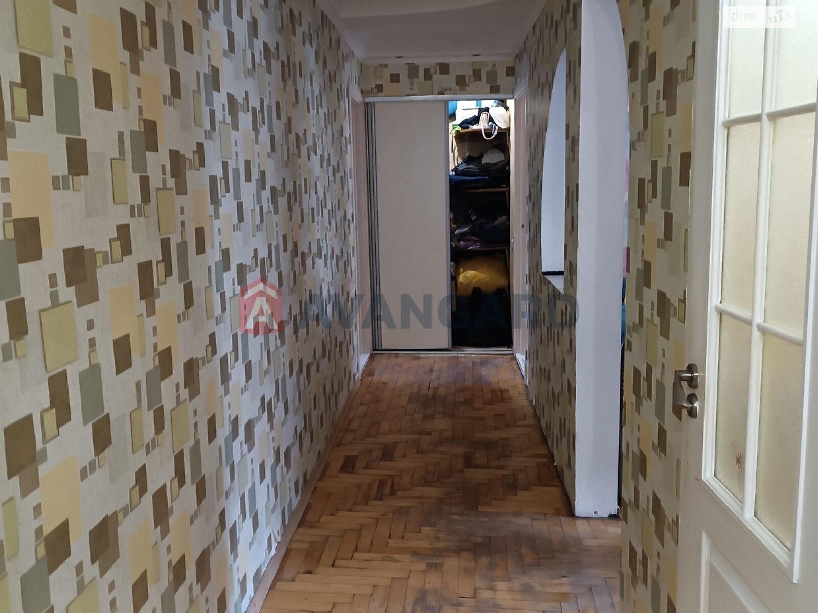 Продажа трехкомнатной квартиры в Запорожье, на ул. Магара 3, район Коммунарский фото 1 Продажа трехкомнатной квартиры в Запорожье, на ул. Магара 3, район Коммунарский фото 1
