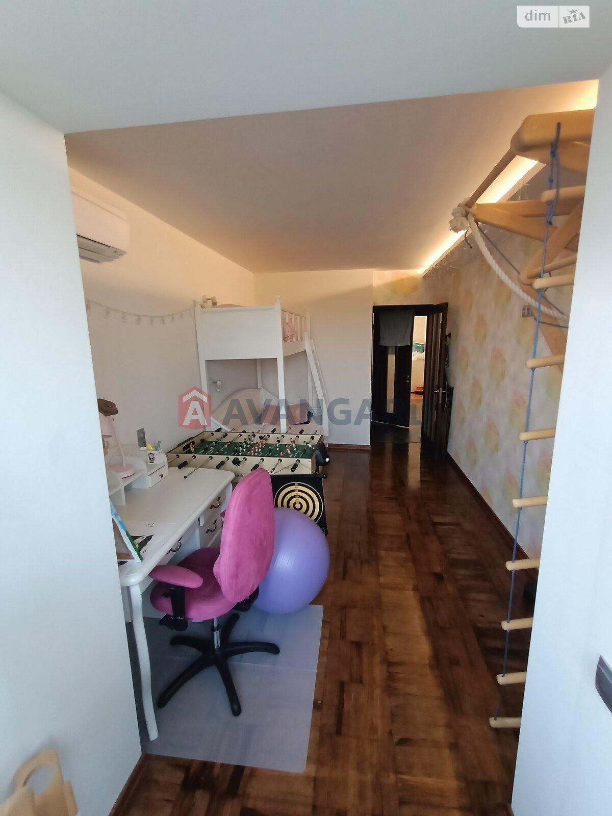 Продажа трехкомнатной квартиры в Запорожье, на ул. Европейская 16, район Коммунарский фото 2 Продажа трехкомнатной квартиры в Запорожье, на ул. Европейская 16, район Коммунарский фото 2