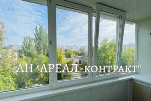 Продажа трехкомнатной квартиры в Запорожье, на ул. Комарова 27, район Коммунарский фото 2