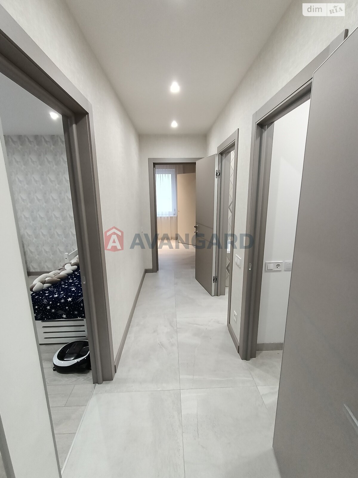 Продажа четырехкомнатной квартиры в Запорожье, на ул. Владимира Украинца 7, район Коммунарский фото 2 Продажа четырехкомнатной квартиры в Запорожье, на ул. Владимира Украинца 7, район Коммунарский фото 2