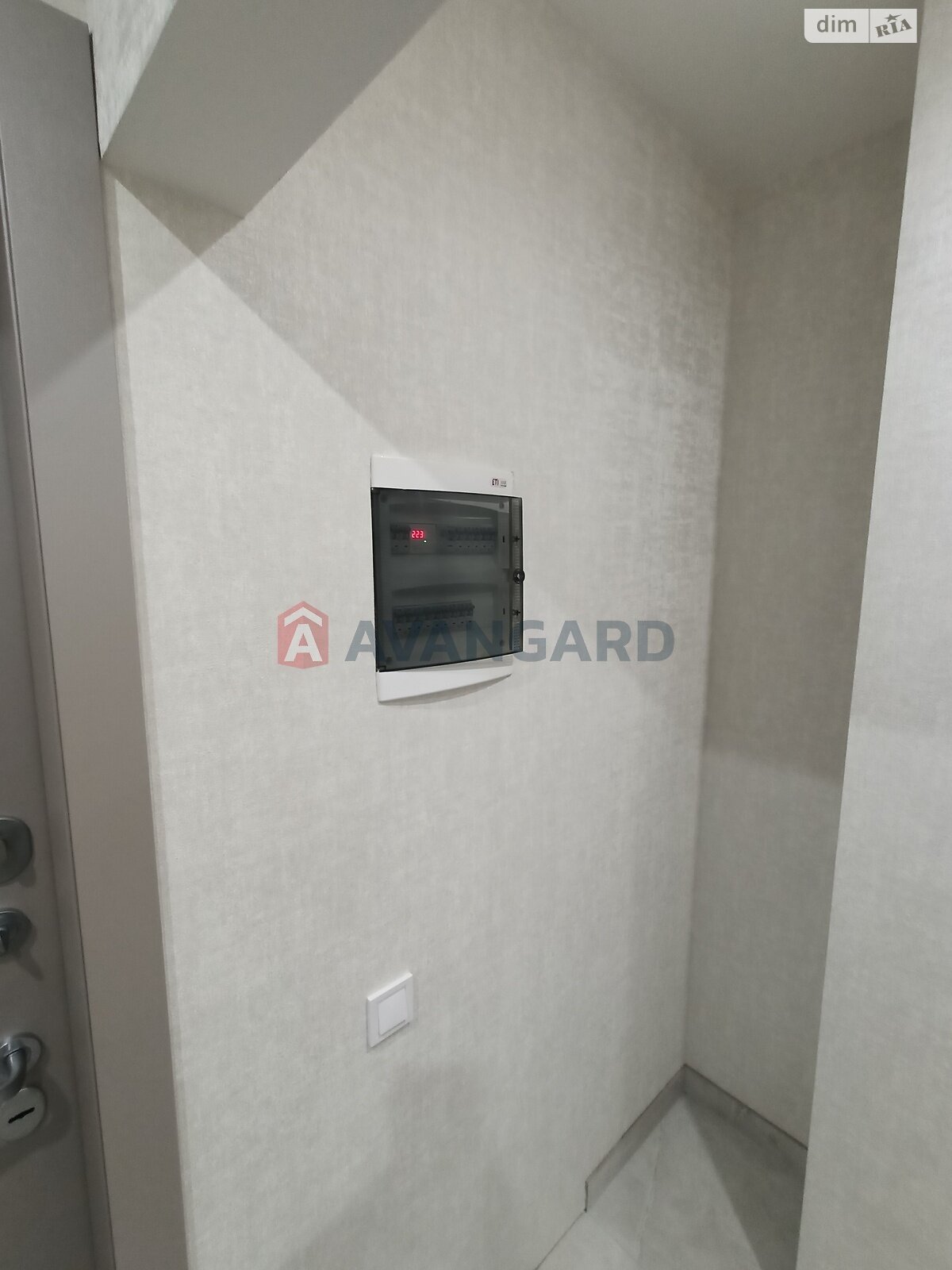 Продажа четырехкомнатной квартиры в Запорожье, на ул. Владимира Украинца 7, район Коммунарский фото 2 Продажа четырехкомнатной квартиры в Запорожье, на ул. Владимира Украинца 7, район Коммунарский фото 2