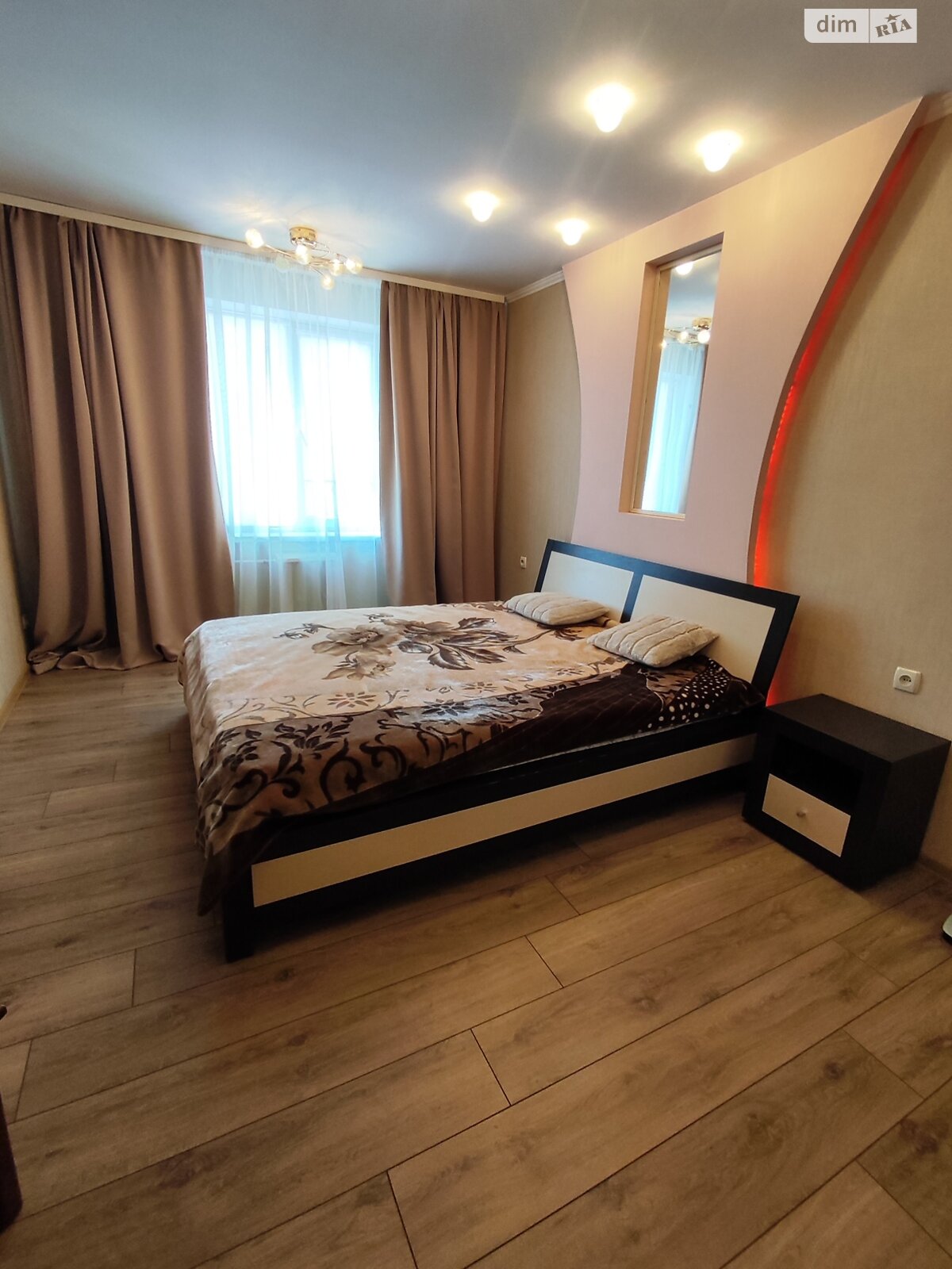 Продаж двокімнатної квартири в Запоріжжі, на вул. Романтична 9, район Комунарський фото 1 Продаж двокімнатної квартири в Запоріжжі, на вул. Романтична 9, район Комунарський фото 1