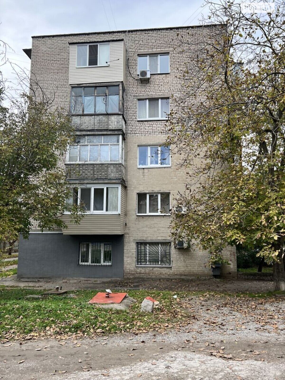Продажа трехкомнатной квартиры в Запорожье, на ул. Тополина 33, район Коммунарский фото 1