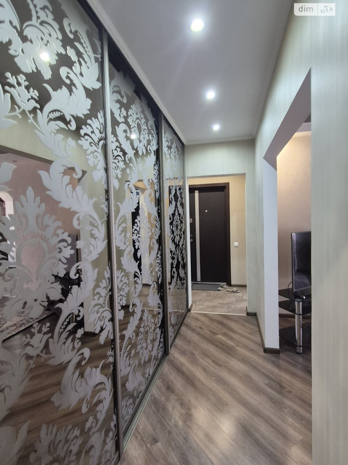 Продажа двухкомнатной квартиры в Запорожье, на ул. Владимира Украинца, район Коммунарский фото 1 Продажа двухкомнатной квартиры в Запорожье, на ул. Владимира Украинца, район Коммунарский фото 1