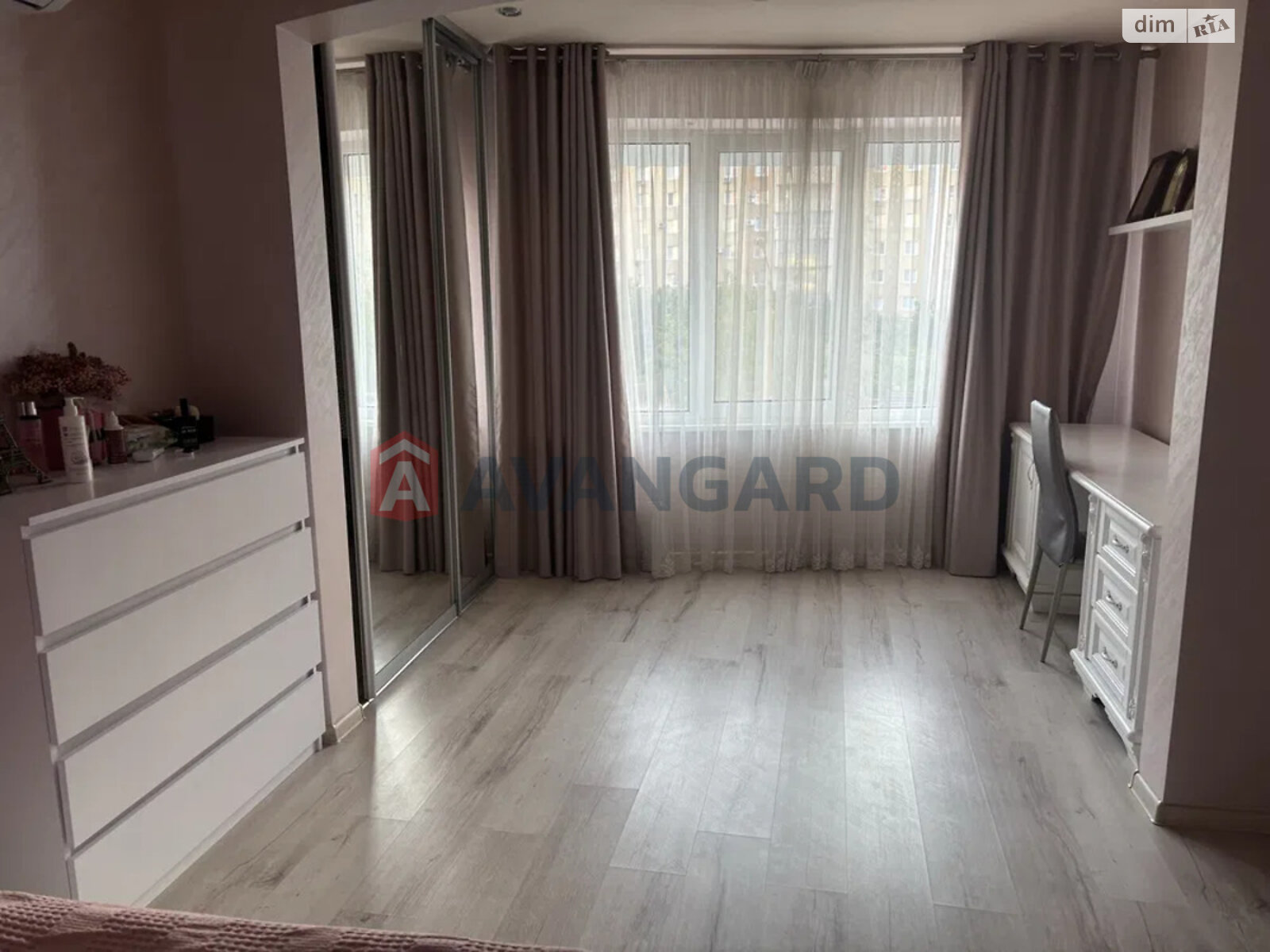 Продажа четырехкомнатной квартиры в Запорожье, на ул. Владимира Украинца 57, район Коммунарский фото 2