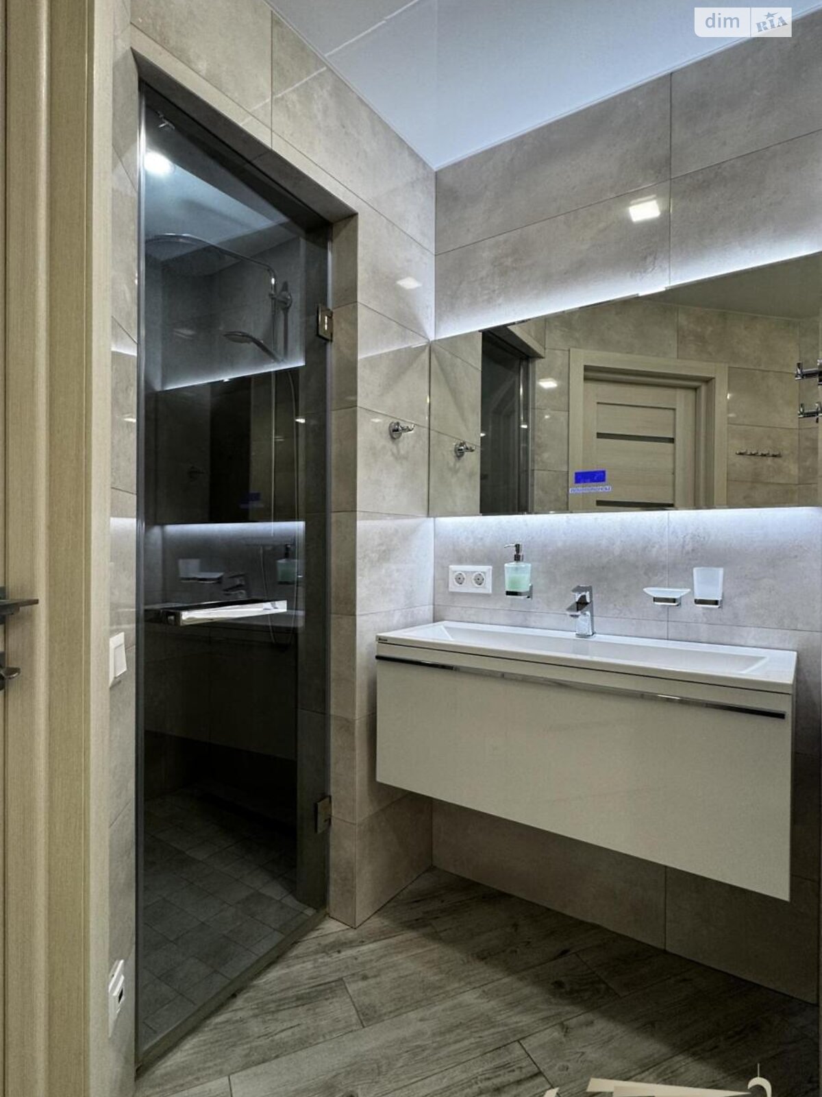 Продажа трехкомнатной квартиры в Запорожье, на ул. Владимира Украинца, район Коммунарский фото 1