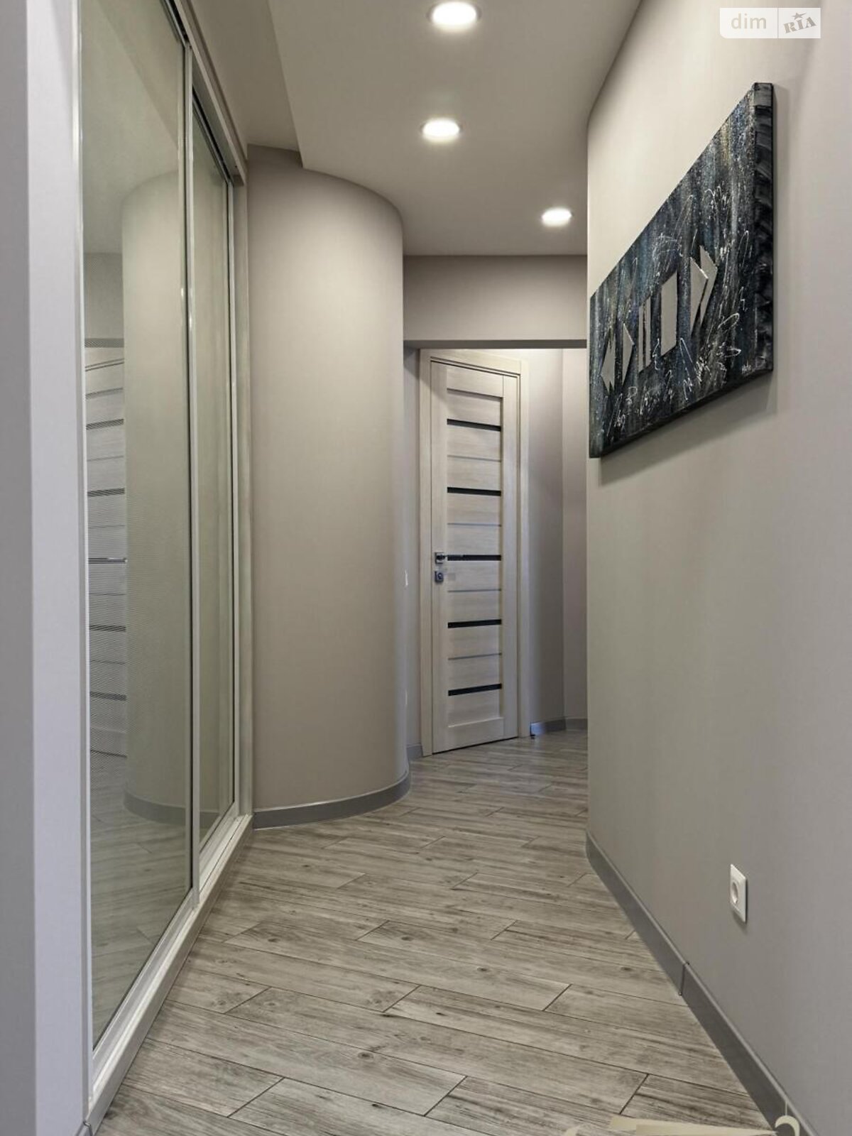 Продажа трехкомнатной квартиры в Запорожье, на ул. Владимира Украинца, район Коммунарский фото 1