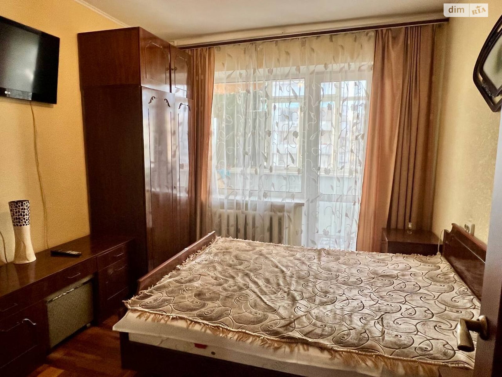 Продажа трехкомнатной квартиры в Запорожье, на ул. Водограйна, район Коммунарский фото 1 Продажа трехкомнатной квартиры в Запорожье, на ул. Водограйна, район Коммунарский фото 1