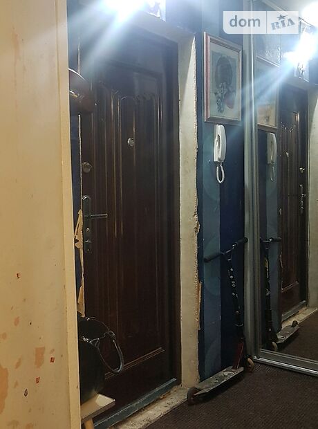 Продаж однокімнатної квартири в Запоріжжі, на вул. Запорізька, район Малий Ринок фото 1 Продаж однокімнатної квартири в Запоріжжі, на вул. Запорізька, район Малий Ринок фото 1