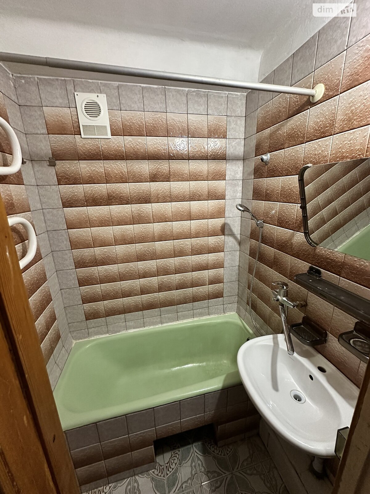 Продаж трикімнатної квартири в Запоріжжі, на вул. Весняна 1Б, кв. 65, район Півколо фото 1 Продаж трикімнатної квартири в Запоріжжі, на вул. Весняна 1Б, кв. 65, район Півколо фото 1