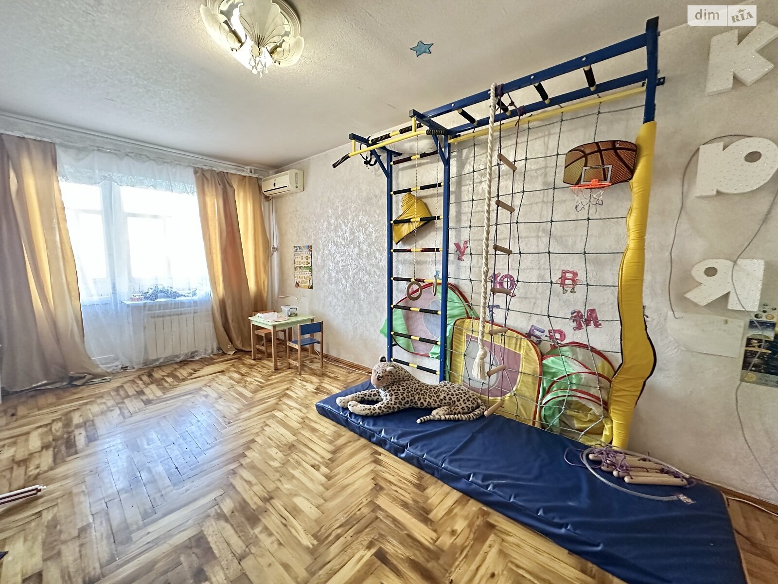 Продажа трехкомнатной квартиры в Запорожье, на ул. Професора Толока, фото 1 Продажа трехкомнатной квартиры в Запорожье, на ул. Професора Толока, фото 1
