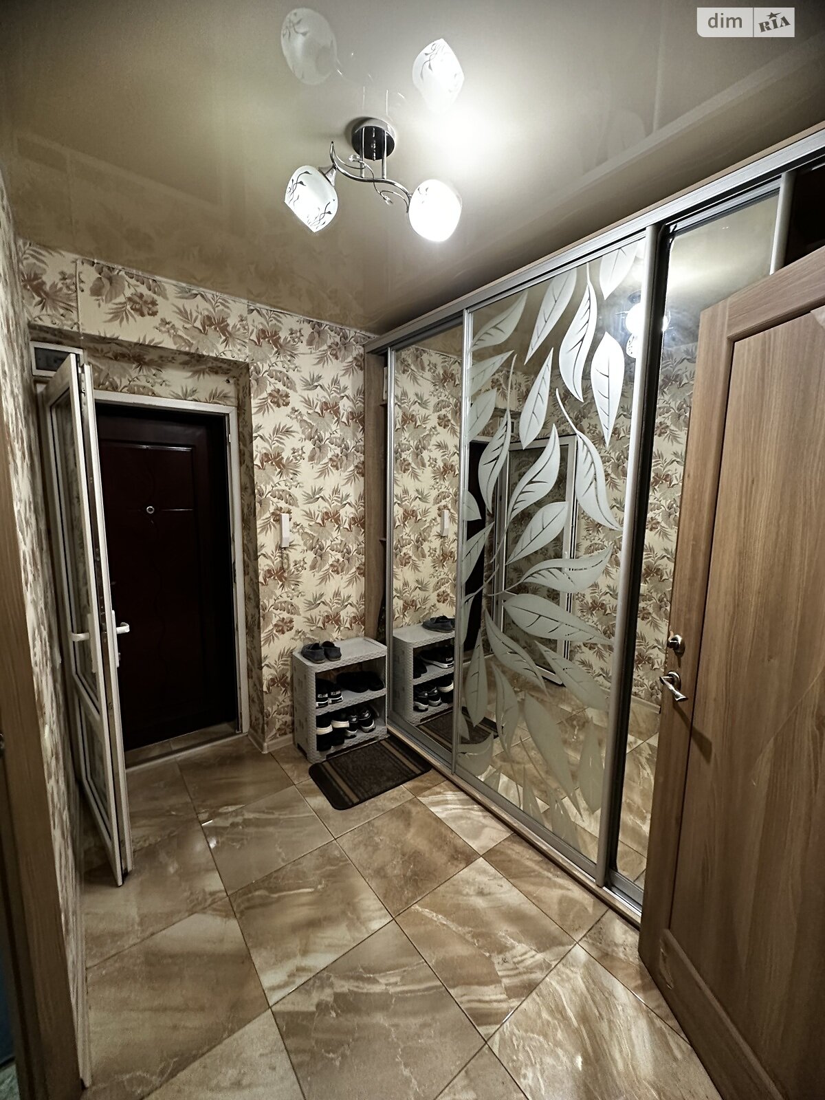Продажа двухкомнатной квартиры в Запорожье, на просп. Моторостроителей 22, район Шевченковский фото 1 Продажа двухкомнатной квартиры в Запорожье, на просп. Моторостроителей 22, район Шевченковский фото 1