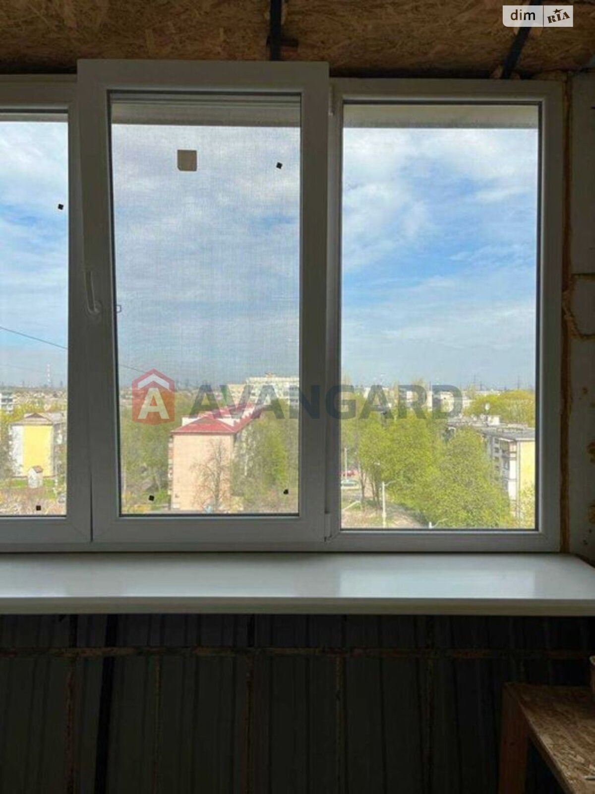 Продажа трехкомнатной квартиры в Запорожье, на Чаривная, район Шевченковский фото 1 Продажа трехкомнатной квартиры в Запорожье, на Чаривная, район Шевченковский фото 1