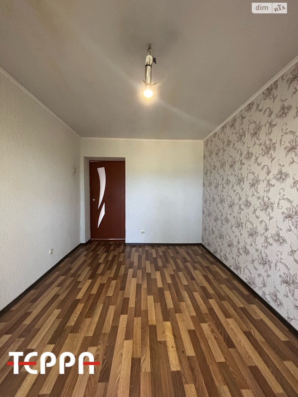 Продажа трехкомнатной квартиры в Запорожье, на ул. Центральная, район Тепличное фото 1 Продажа трехкомнатной квартиры в Запорожье, на ул. Центральная, район Тепличное фото 1