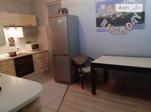 Продажа трехкомнатной квартиры в Запорожье, на ул. 12 апреля 78, район Вознесеновский (Орджоникидзевский) фото 1 Продажа трехкомнатной квартиры в Запорожье, на ул. 12 апреля 78, район Вознесеновский (Орджоникидзевский) фото 1