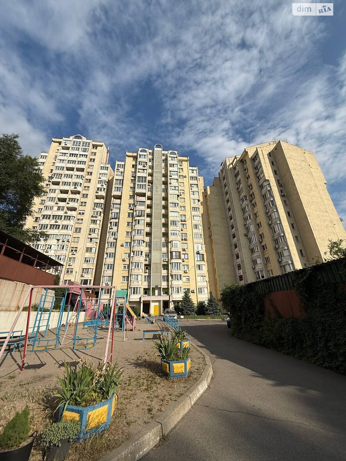 Продаж трикімнатної квартири в Запоріжжі, на вул. Героїв Крут 78, район Вознесенівський (Орджонікідзевський) фото 1 Продаж трикімнатної квартири в Запоріжжі, на вул. Героїв Крут 78, район Вознесенівський (Орджонікідзевський) фото 1