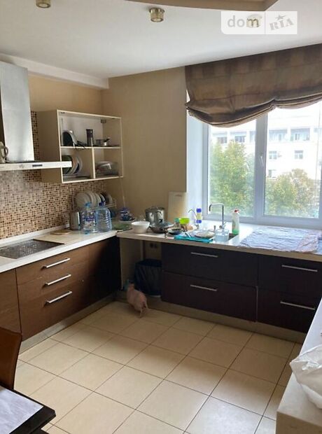 Продажа трехкомнатной квартиры в Запорожье, на просп. Соборный 187, район Вознесеновский (Орджоникидзевский) фото 1 Продажа трехкомнатной квартиры в Запорожье, на просп. Соборный 187, район Вознесеновский (Орджоникидзевский) фото 1