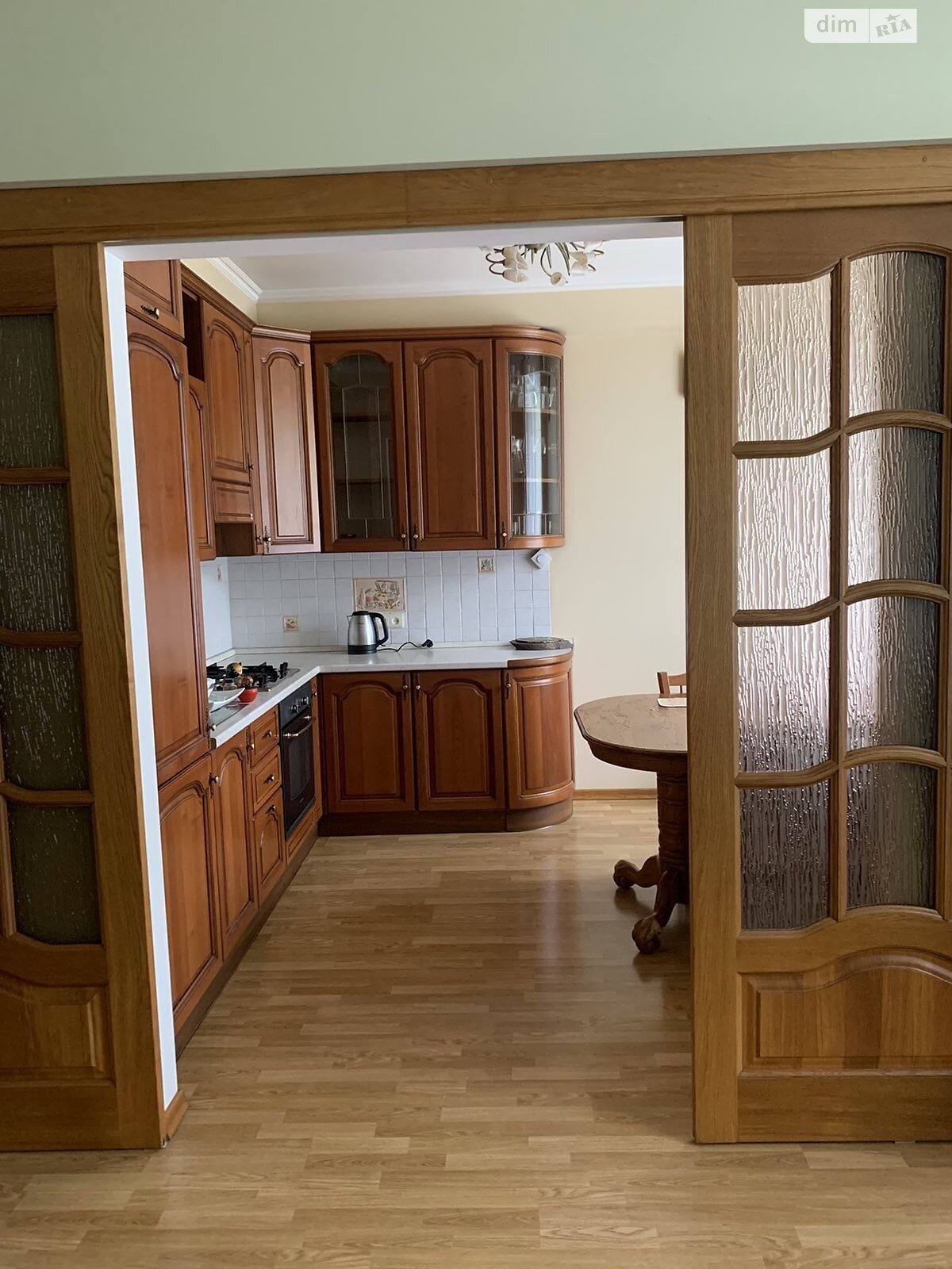 Продажа трехкомнатной квартиры в Запорожье, на просп. Маяковского 4, район Вознесеновский (Орджоникидзевский) фото 1 Продажа трехкомнатной квартиры в Запорожье, на просп. Маяковского 4, район Вознесеновский (Орджоникидзевский) фото 1