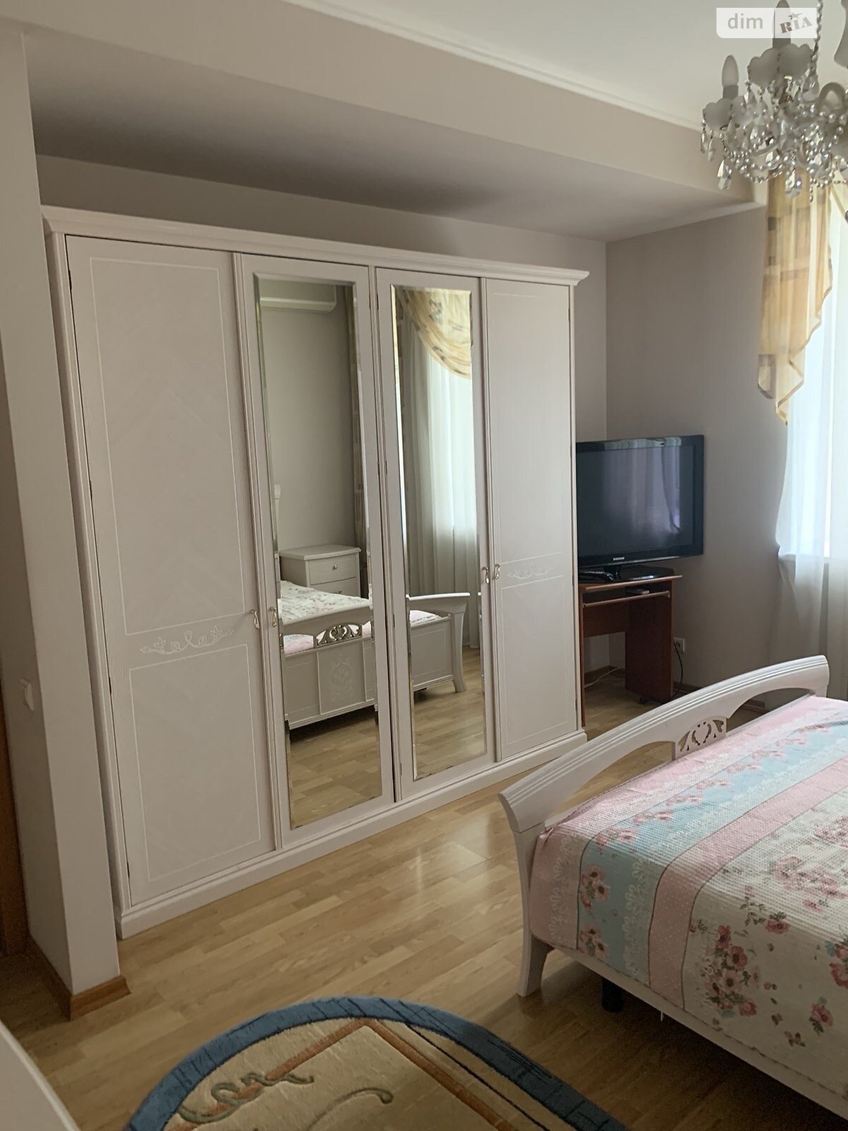 Продажа трехкомнатной квартиры в Запорожье, на просп. Маяковского 4, район Вознесеновский (Орджоникидзевский) фото 1 Продажа трехкомнатной квартиры в Запорожье, на просп. Маяковского 4, район Вознесеновский (Орджоникидзевский) фото 1