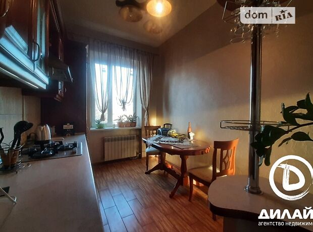 Продаж трикімнатної квартири в Запоріжжі, на просп. Соборний, район Вознесенівський (Орджонікідзевський) фото 1 Продаж трикімнатної квартири в Запоріжжі, на просп. Соборний, район Вознесенівський (Орджонікідзевський) фото 1