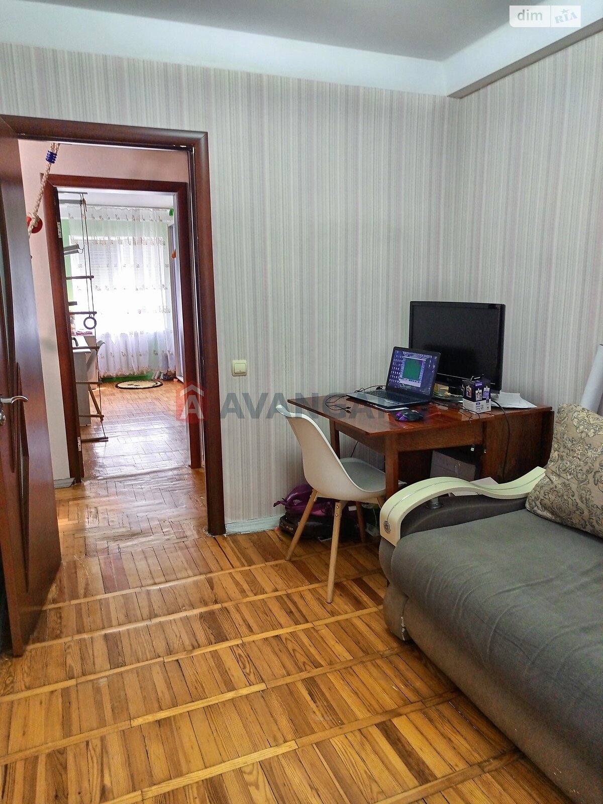 Продажа трехкомнатной квартиры в Запорожье, на ул. Победы 99, район Вознесеновский (Орджоникидзевский) фото 1 Продажа трехкомнатной квартиры в Запорожье, на ул. Победы 99, район Вознесеновский (Орджоникидзевский) фото 1