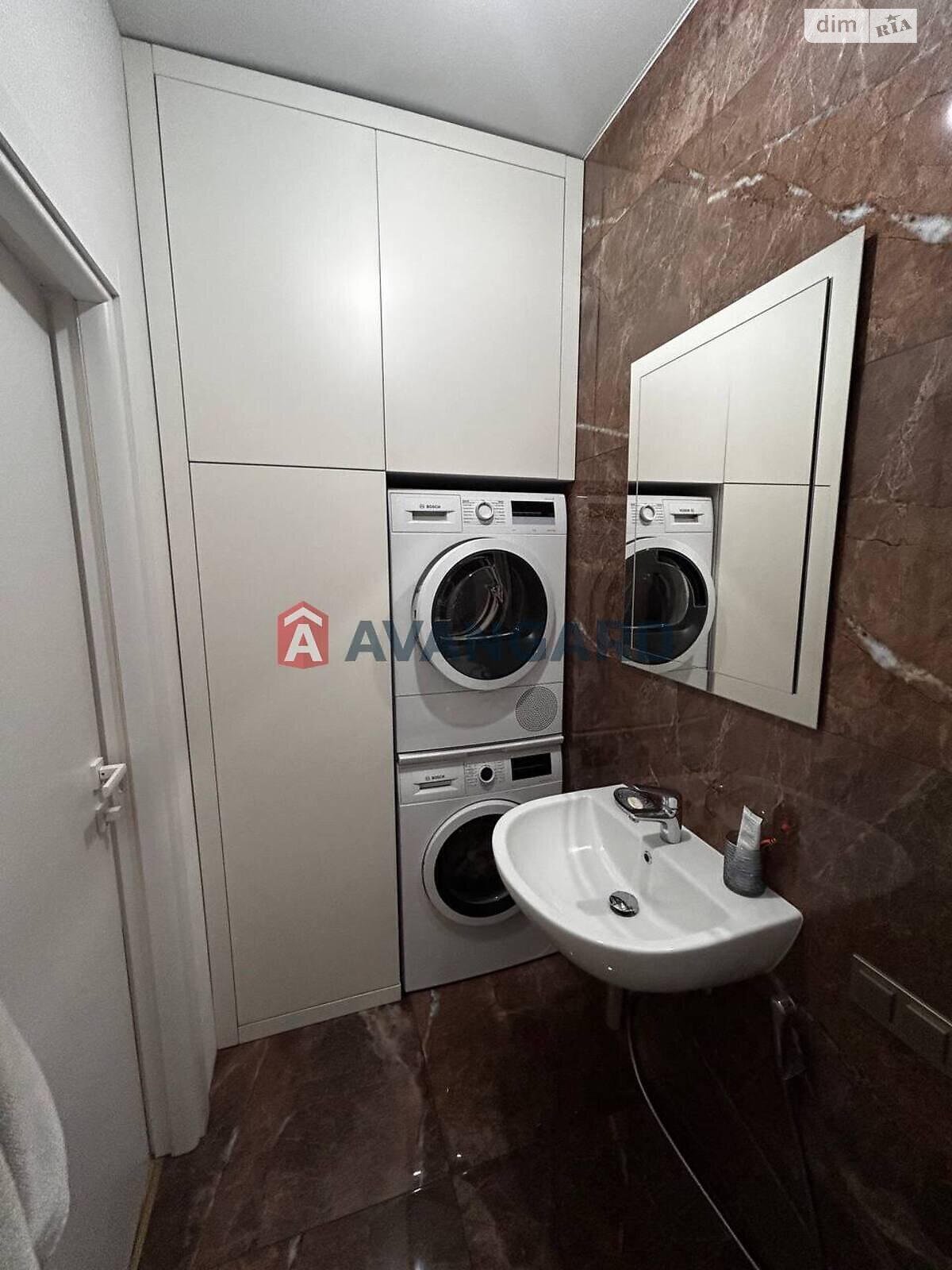 Продажа четырехкомнатной квартиры в Запорожье, на просп. Соборный, район Вознесеновский (Орджоникидзевский) фото 1 Продажа четырехкомнатной квартиры в Запорожье, на просп. Соборный, район Вознесеновский (Орджоникидзевский) фото 1
