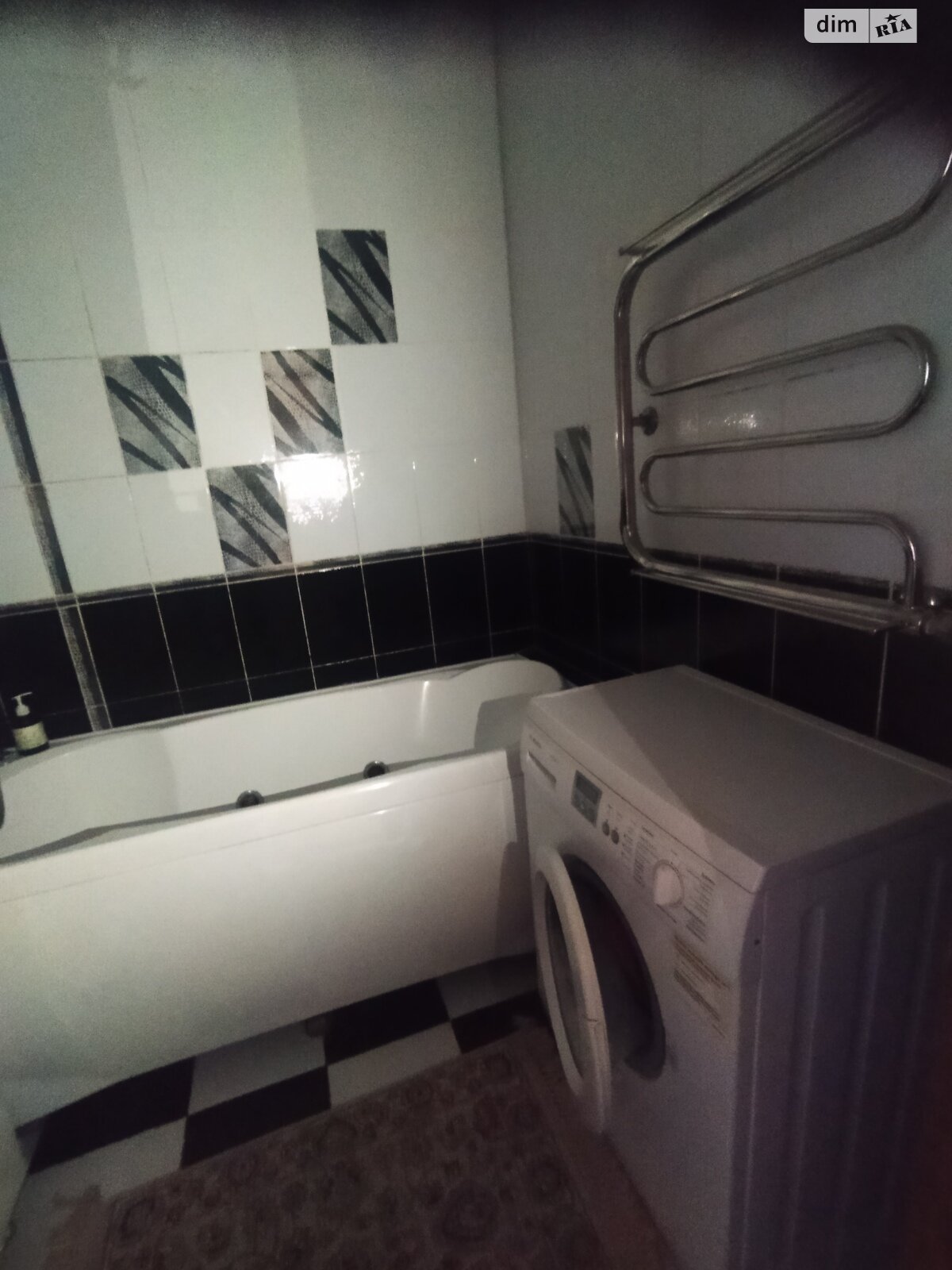 Продажа трехкомнатной квартиры в Запорожье, на просп. Соборный, район Вознесеновский (Орджоникидзевский) фото 1