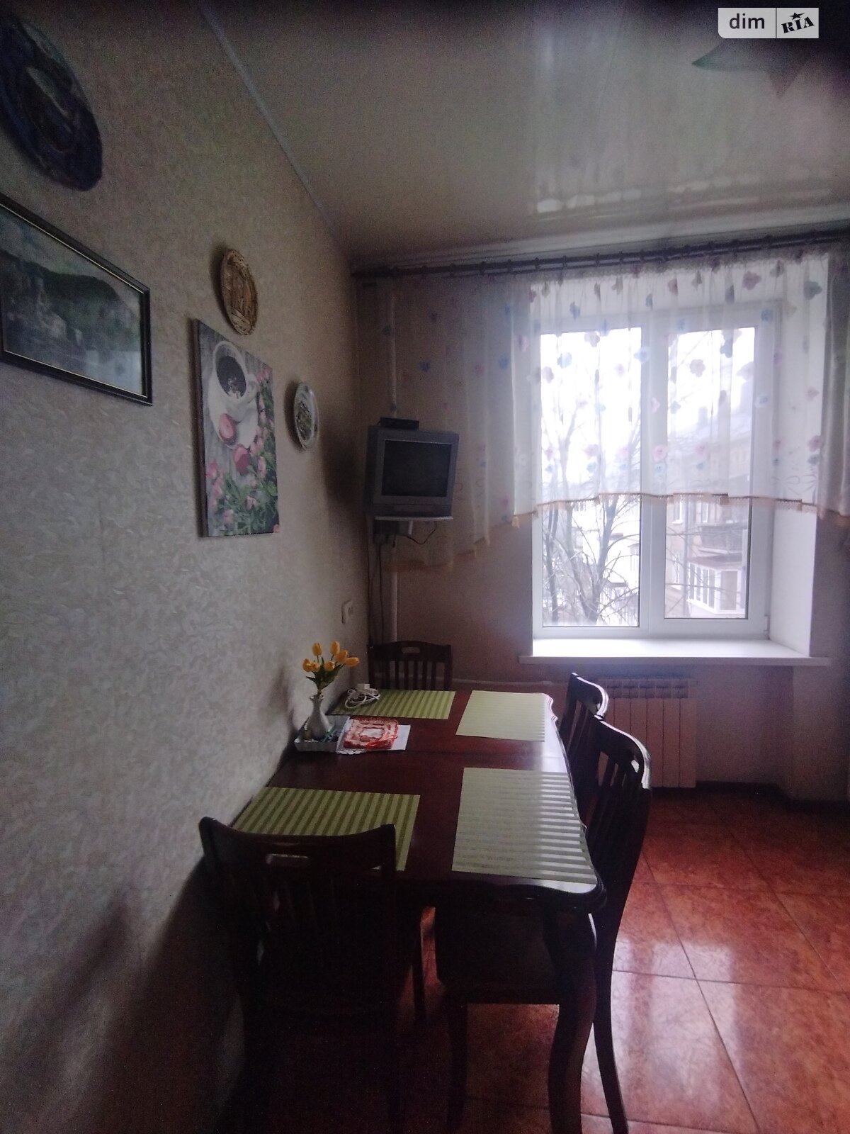 Продажа трехкомнатной квартиры в Запорожье, на просп. Соборный, район Вознесеновский (Орджоникидзевский) фото 1