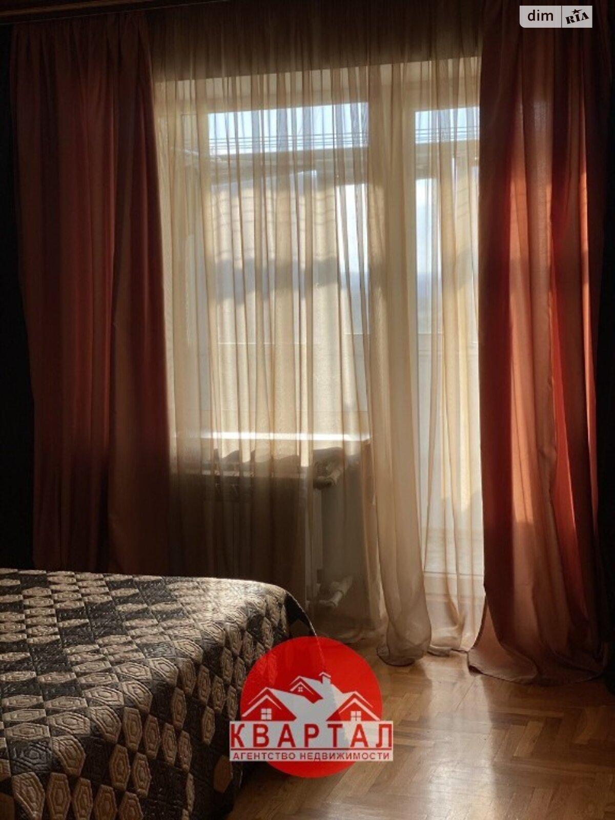 Продажа трехкомнатной квартиры в Запорожье, на бул. Центральный, район Вознесеновский (Орджоникидзевский) фото 1