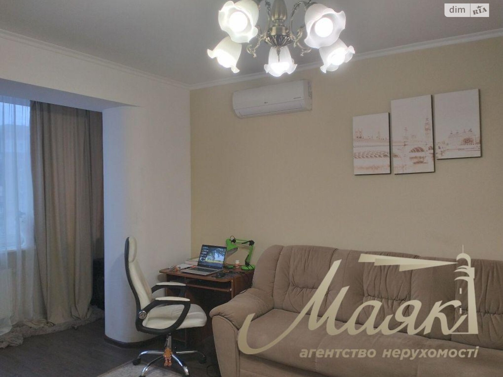 Продаж трикімнатної квартири в Запоріжжі, на бул. Центральний 22А, район Вознесенівський (Орджонікідзевський) фото 1 Продаж трикімнатної квартири в Запоріжжі, на бул. Центральний 22А, район Вознесенівський (Орджонікідзевський) фото 1