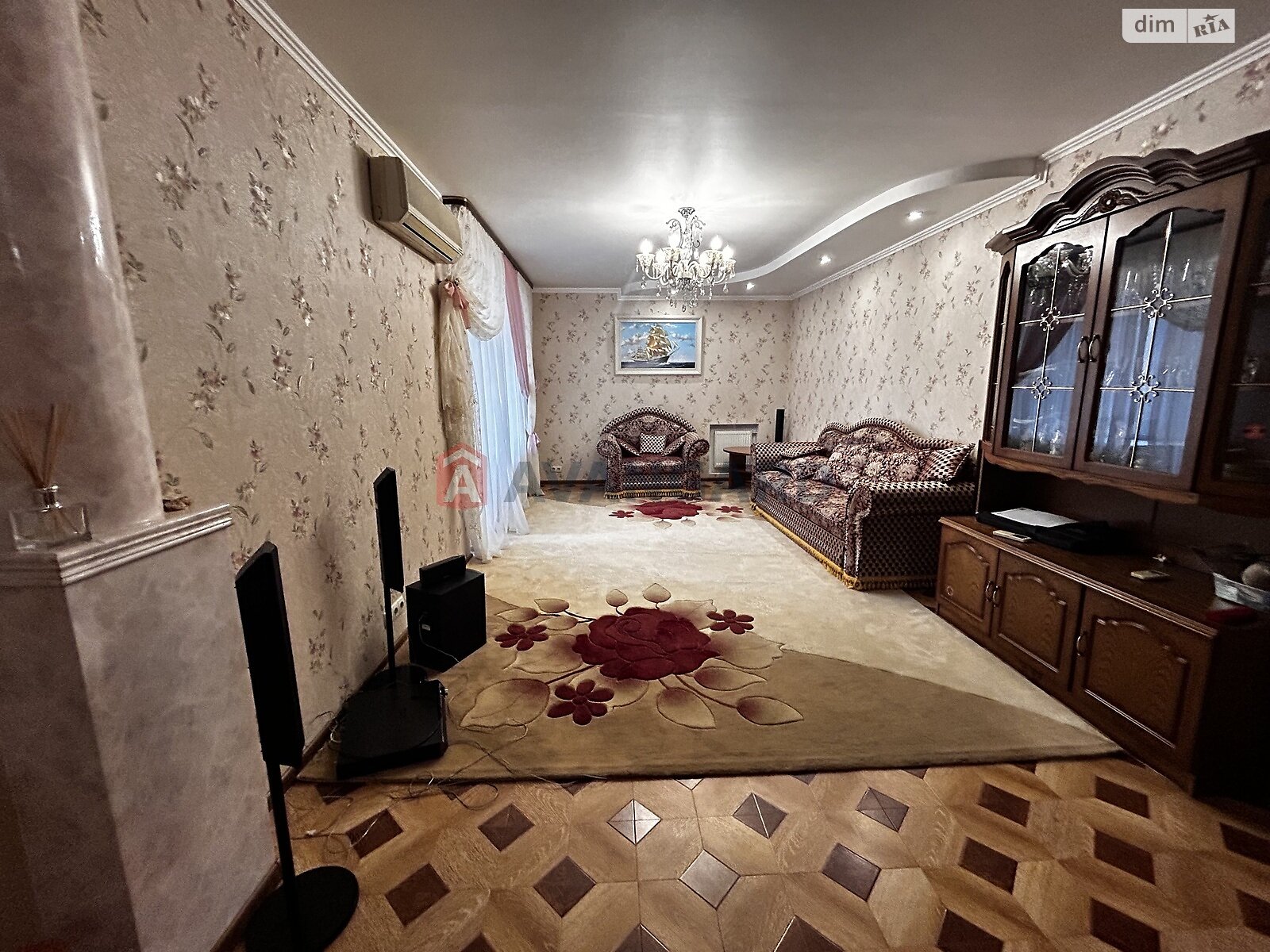 Продажа четырехкомнатной квартиры в Запорожье, на бул. Центральный 23, район Вознесеновский (Орджоникидзевский) фото 1