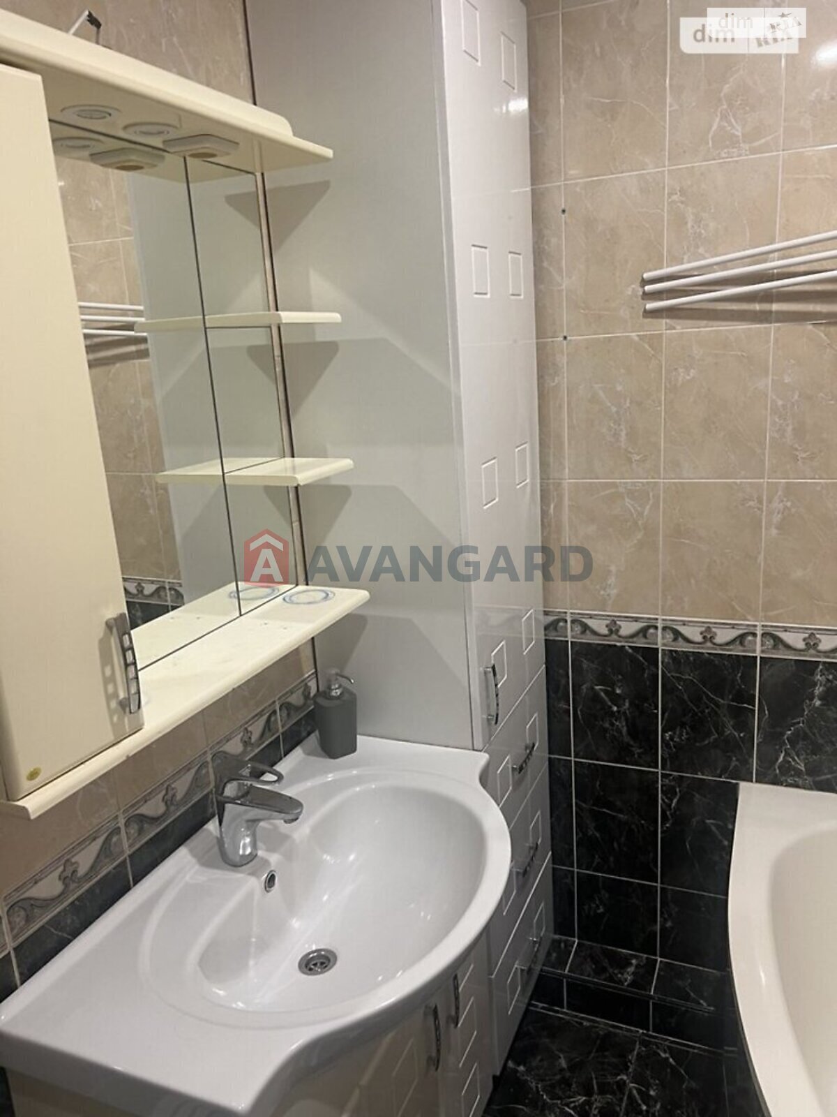 Продажа четырехкомнатной квартиры в Запорожье, на бул. Центральный 23, район Вознесеновский (Орджоникидзевский) фото 1