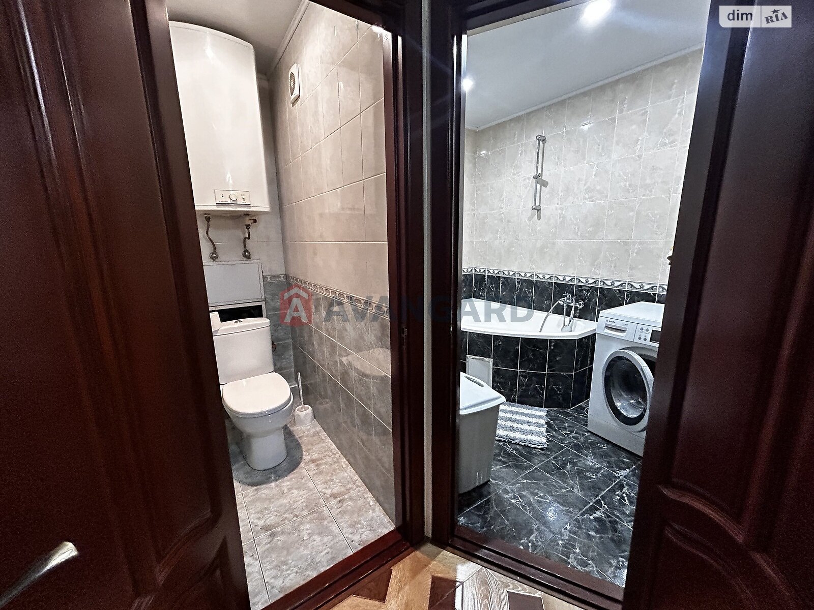 Продажа четырехкомнатной квартиры в Запорожье, на бул. Центральный 23, район Вознесеновский (Орджоникидзевский) фото 1