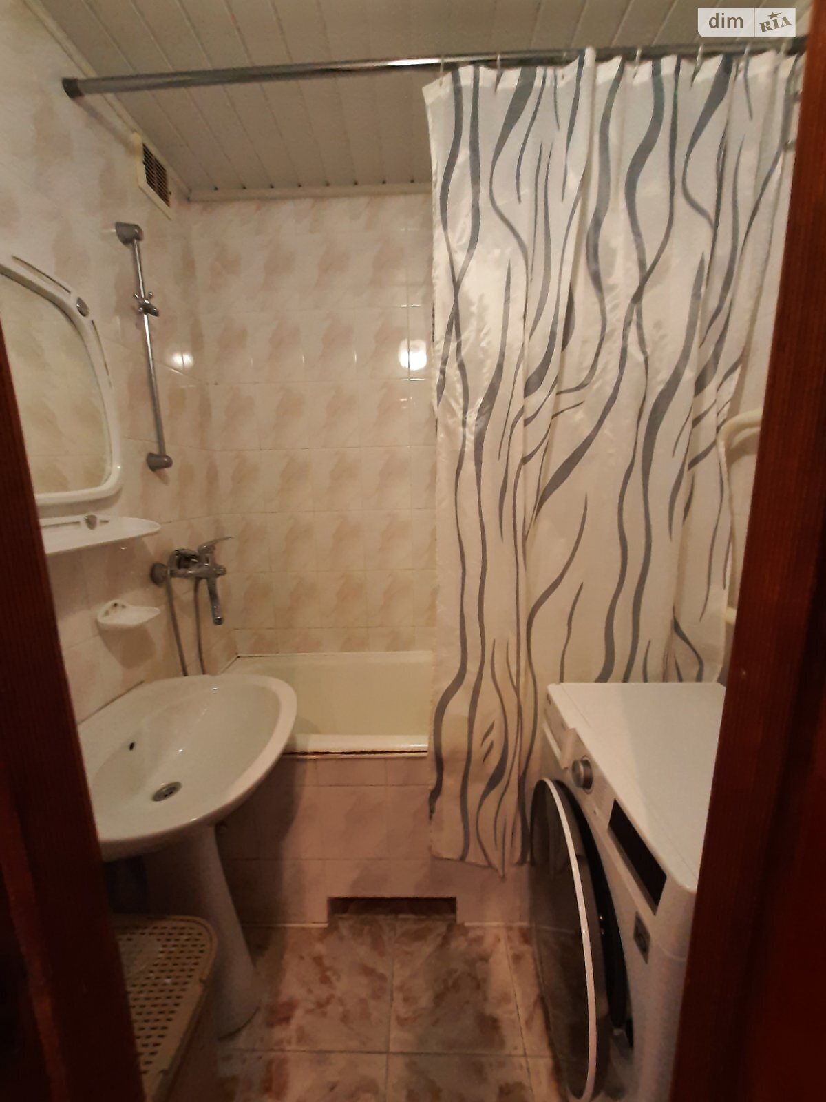 Продажа трехкомнатной квартиры в Запорожье, на ул. Владимира Украинца, район Южный (Пески) фото 1 Продажа трехкомнатной квартиры в Запорожье, на ул. Владимира Украинца, район Южный (Пески) фото 1