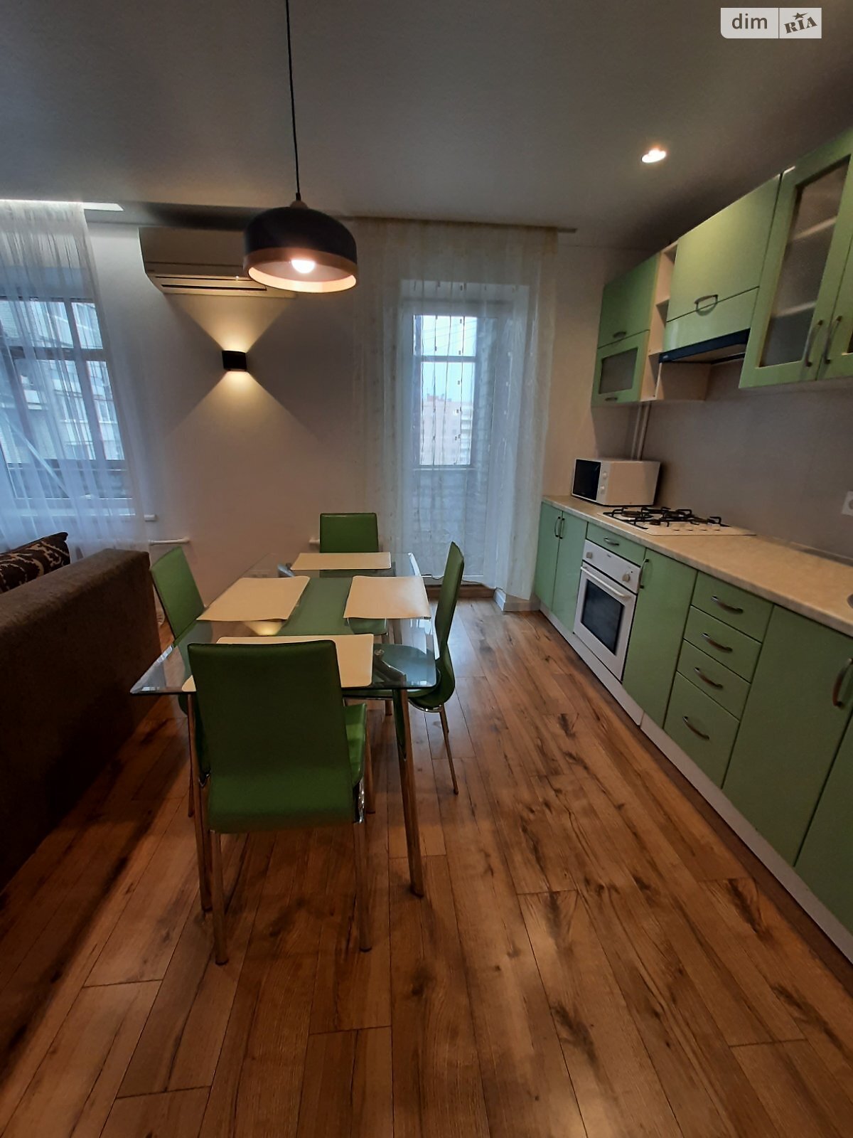 Продажа трехкомнатной квартиры в Запорожье, на ул. Владимира Украинца, район Южный (Пески) фото 1 Продажа трехкомнатной квартиры в Запорожье, на ул. Владимира Украинца, район Южный (Пески) фото 1