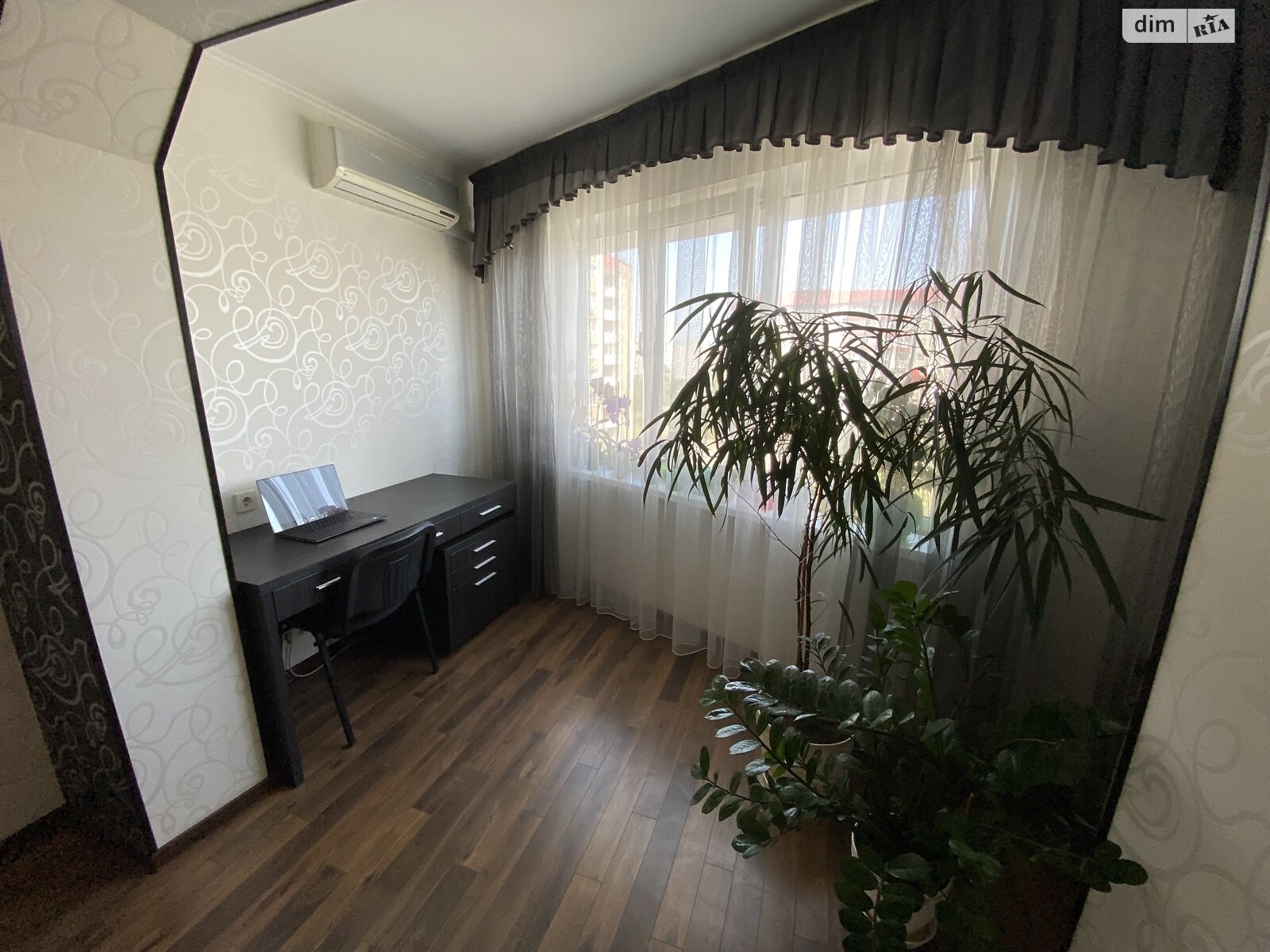 Продаж трикімнатної квартири в Запоріжжі, на вул. Володимира Українця 59, район Південий (Піски) фото 1 Продаж трикімнатної квартири в Запоріжжі, на вул. Володимира Українця 59, район Південий (Піски) фото 1